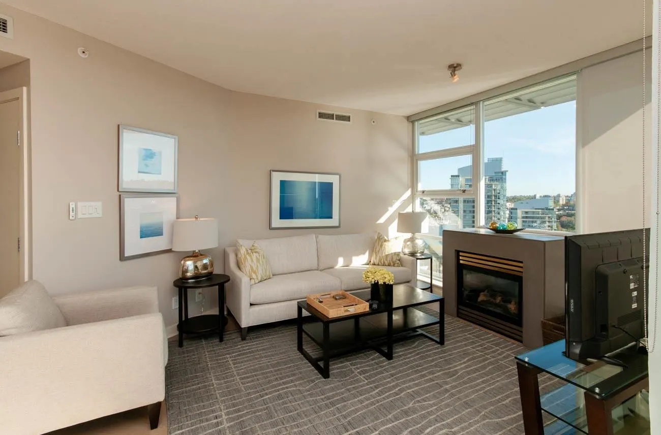 2302 638 Beach Crescent