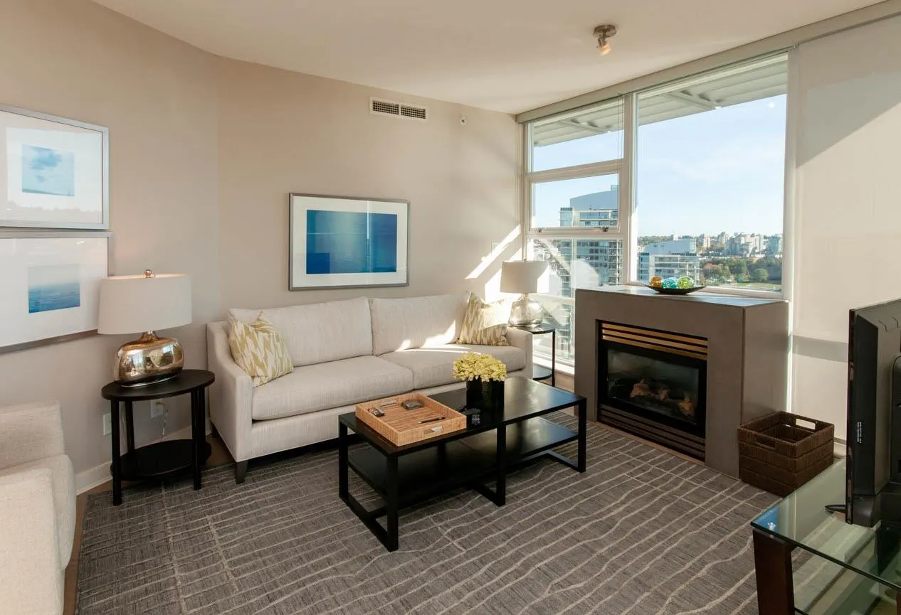 2302 638 Beach Crescent