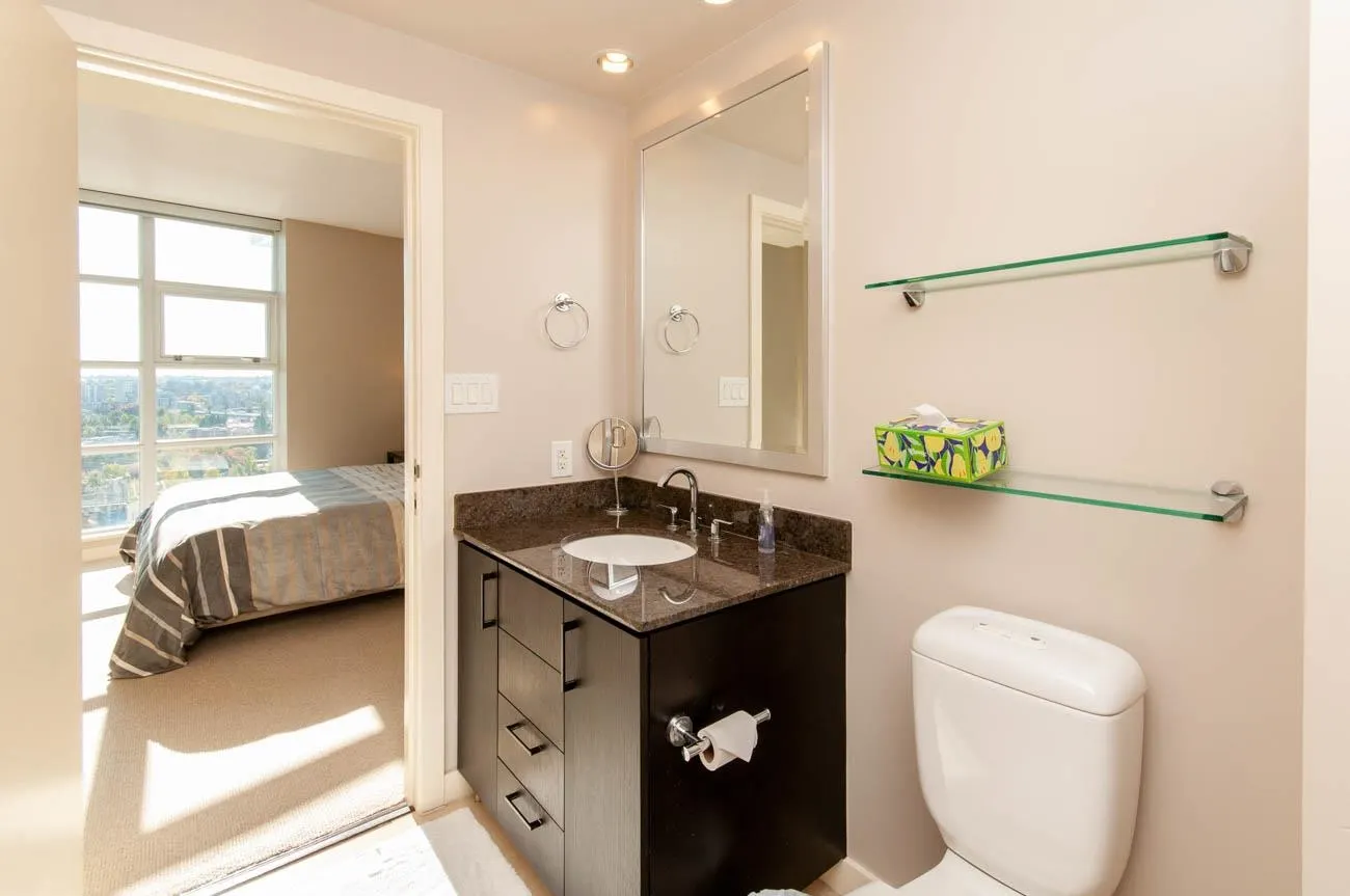 2302 638 Beach Crescent