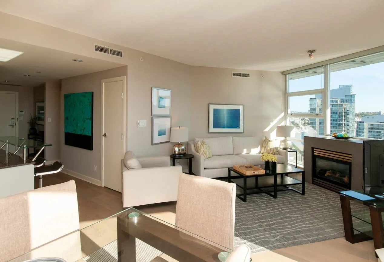 2302 638 Beach Crescent