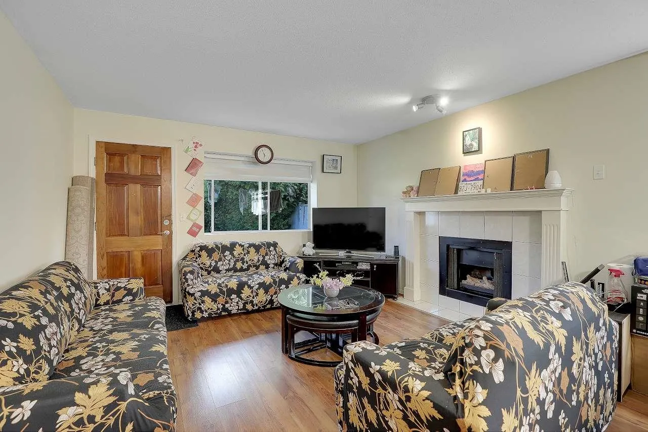 1876 King George Boulevard