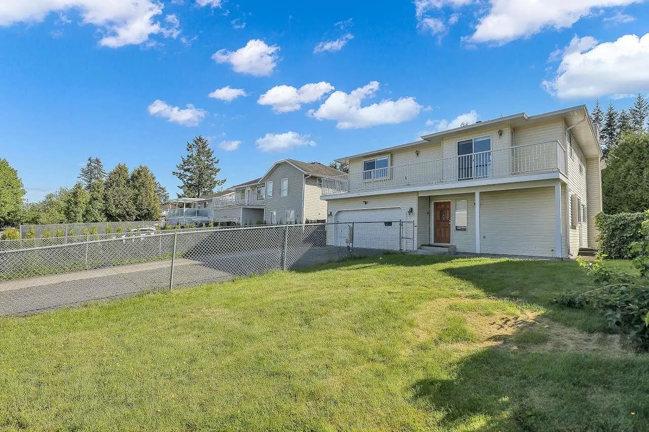 1876 King George Boulevard