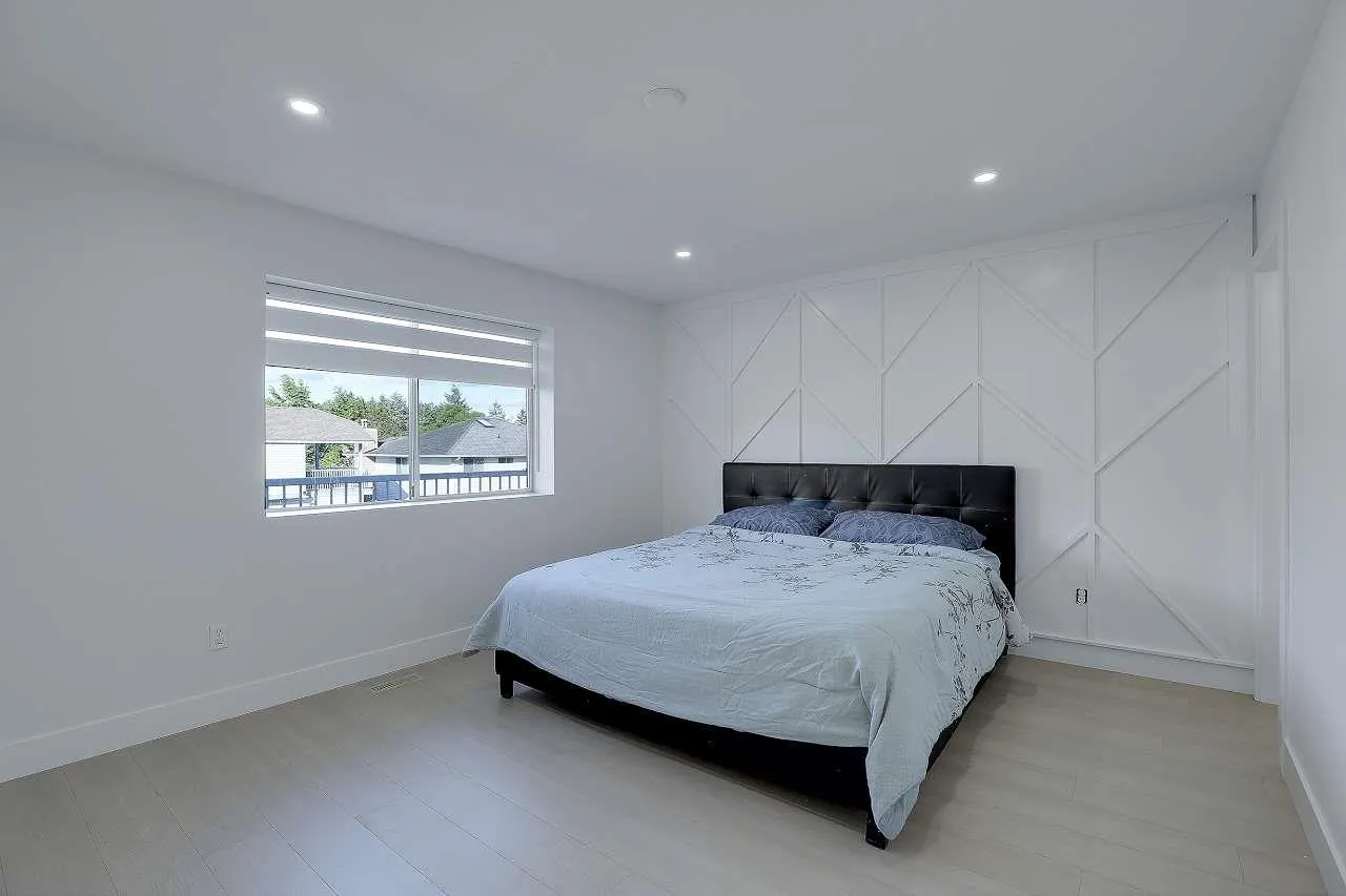 1876 King George Boulevard