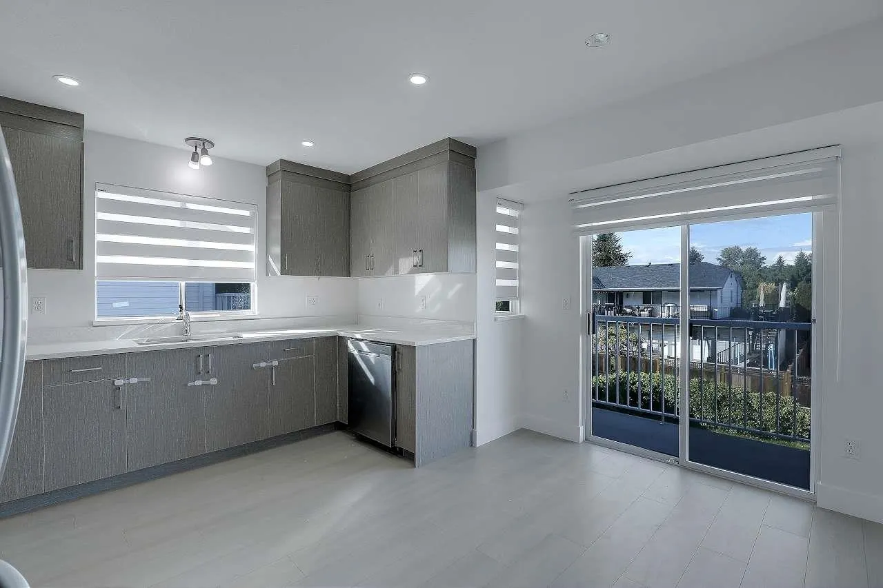 1876 King George Boulevard