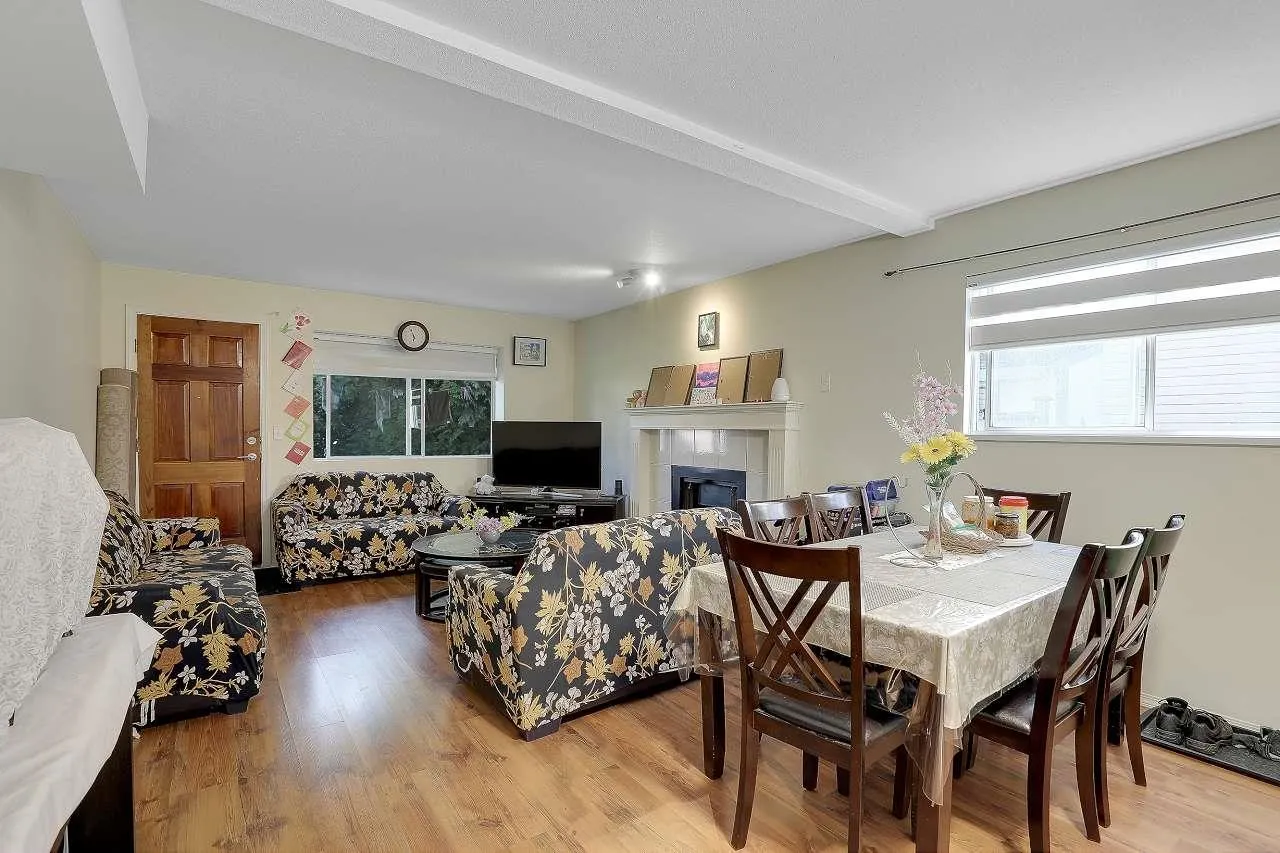 1876 King George Boulevard