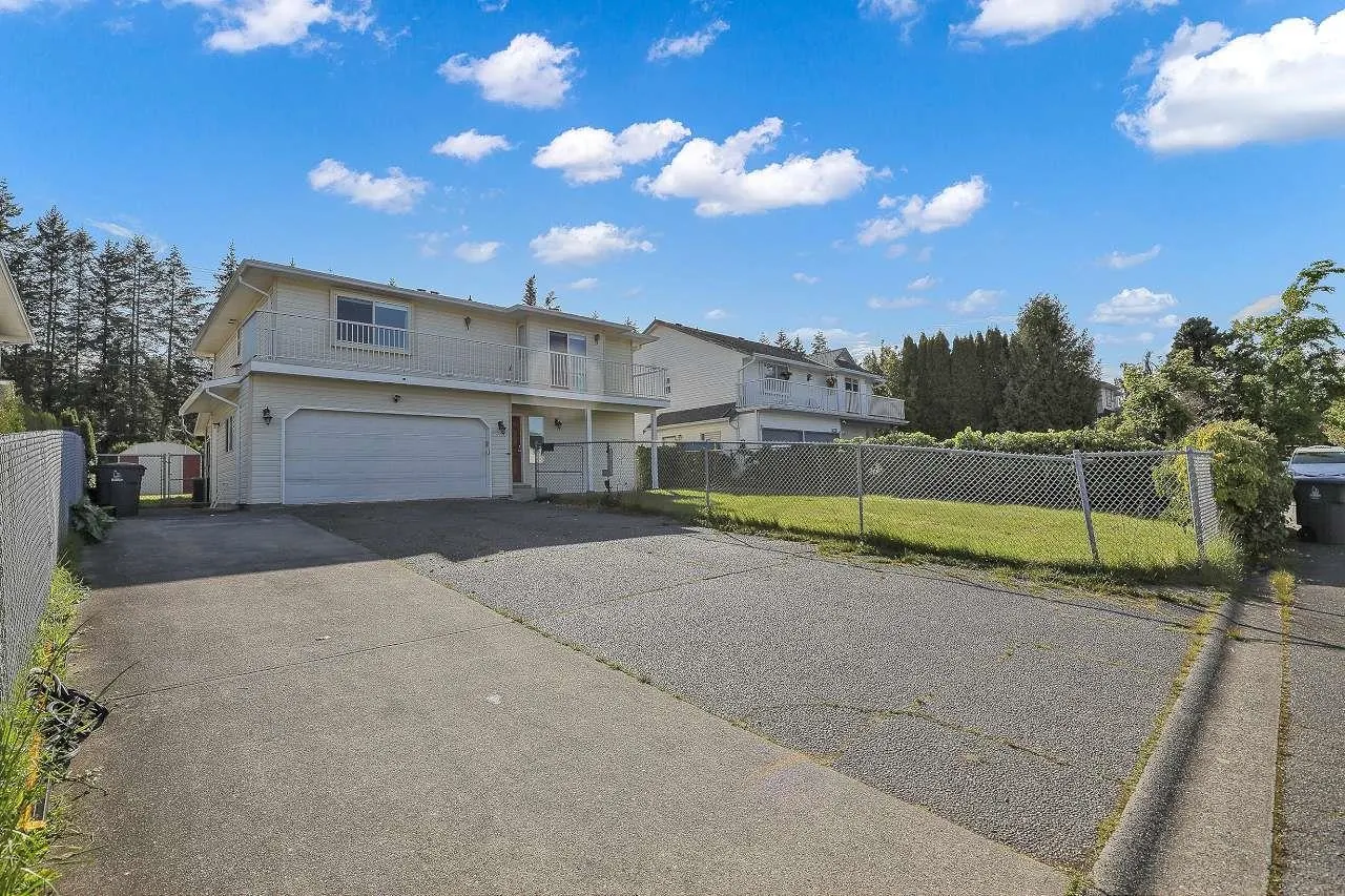 1876 King George Boulevard