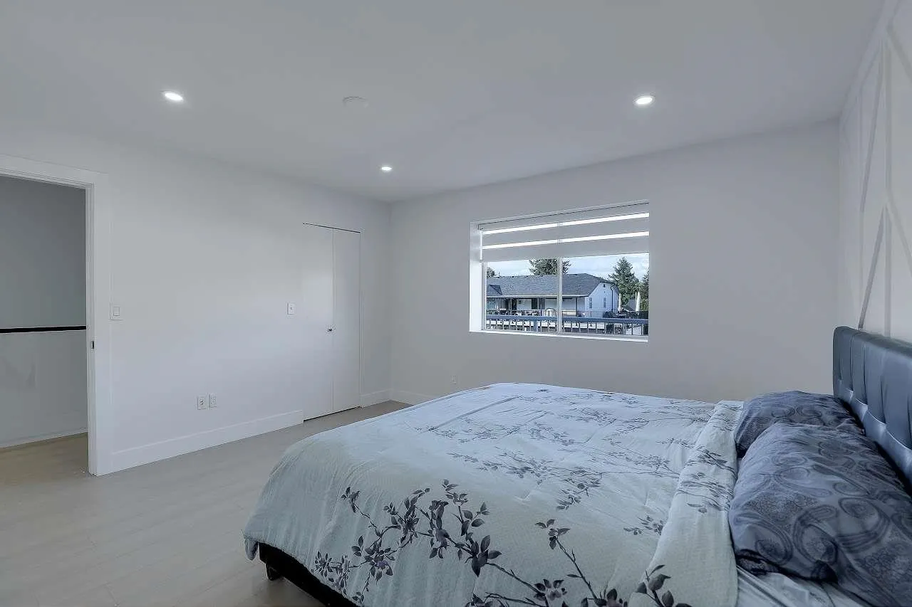 1876 King George Boulevard