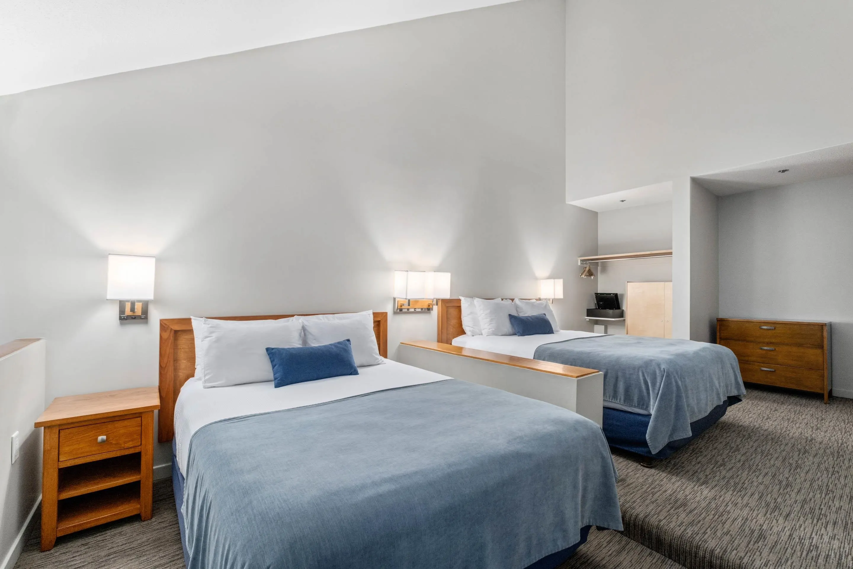 202 4420 Sundial Place