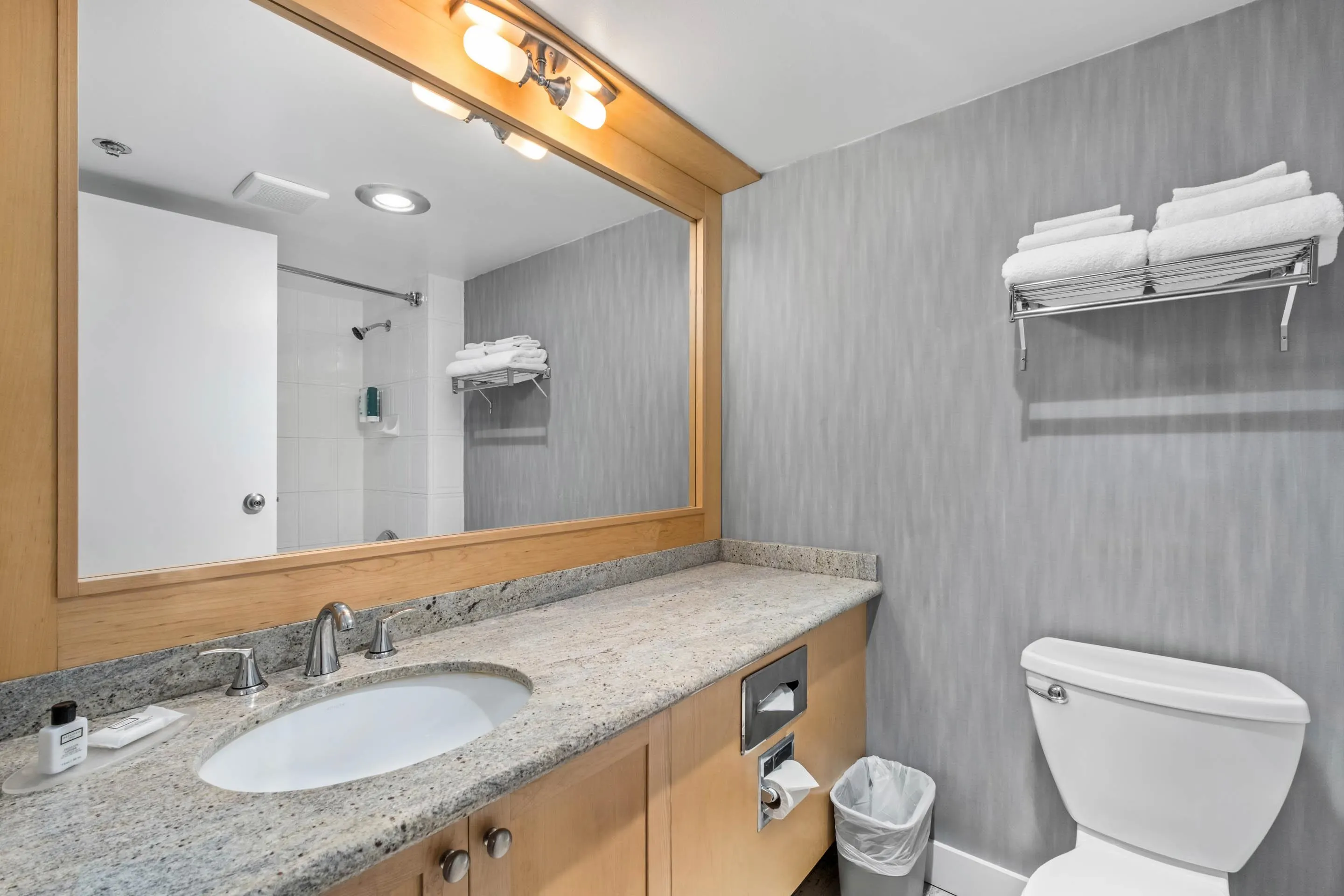 202 4420 Sundial Place