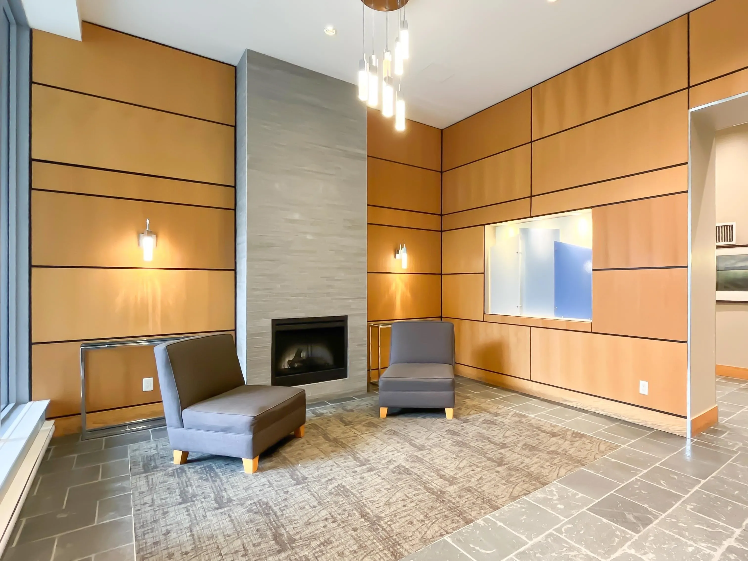 708 2289 Yukon Crescent