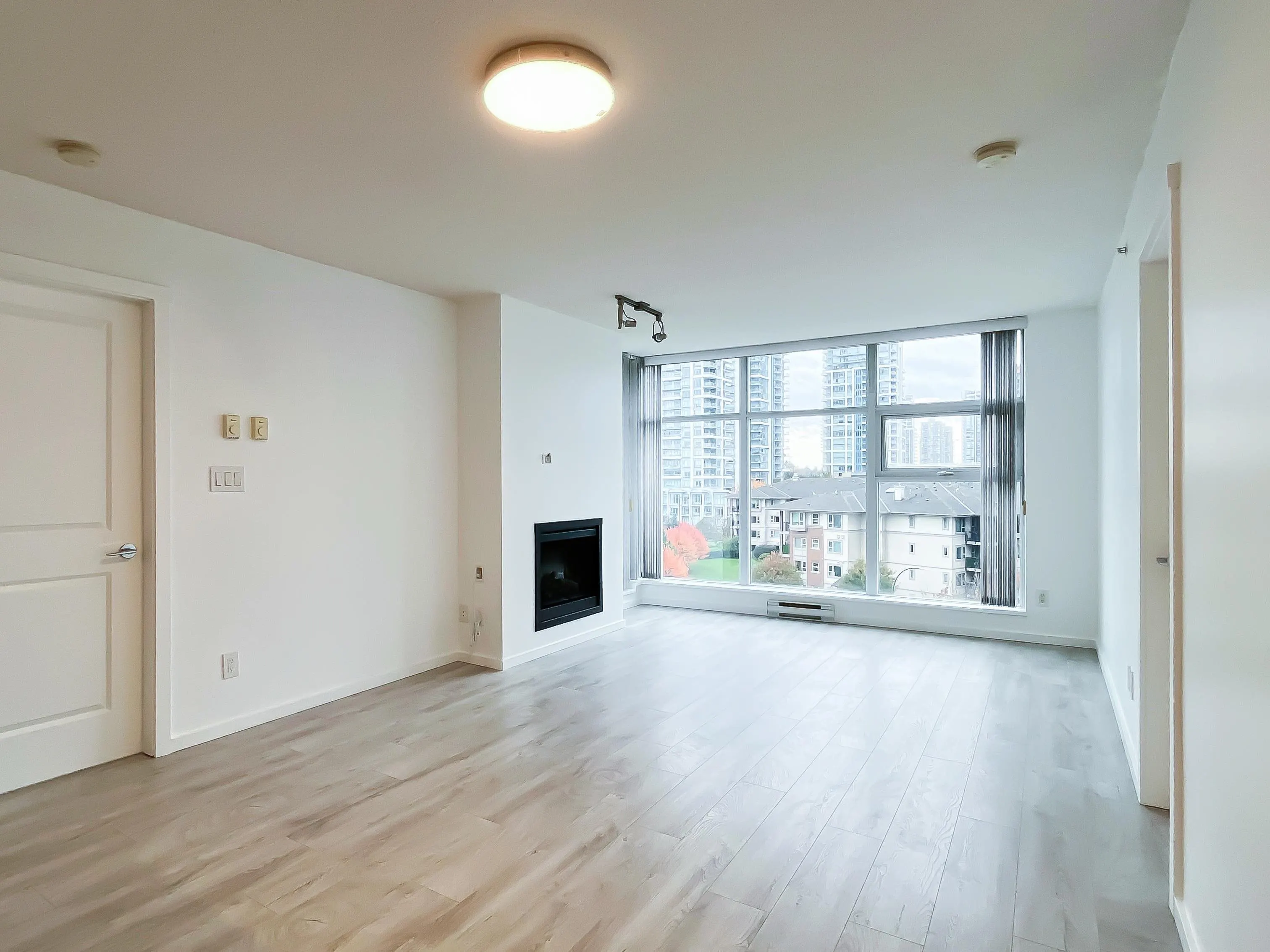 708 2289 Yukon Crescent