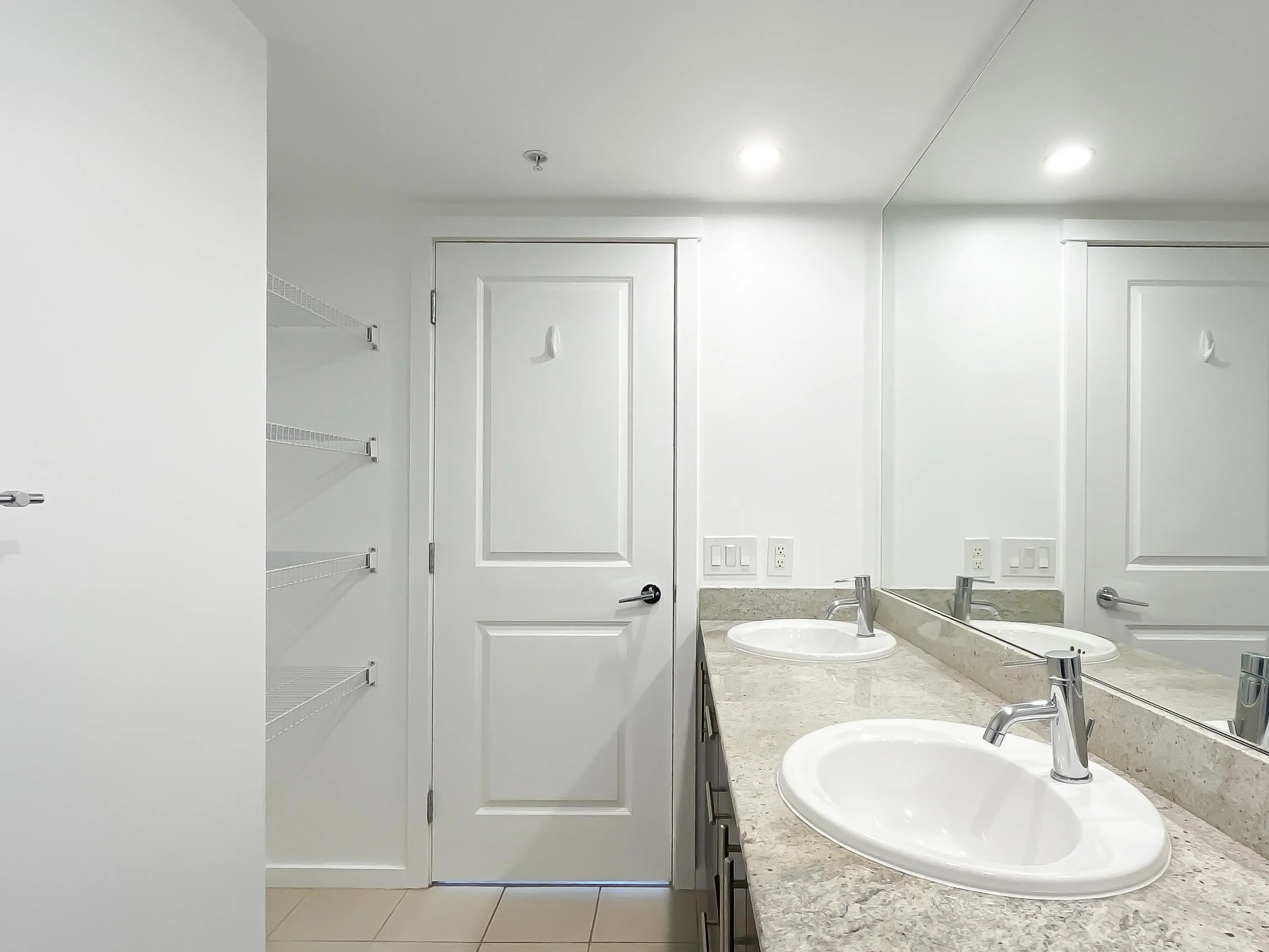 708 2289 Yukon Crescent