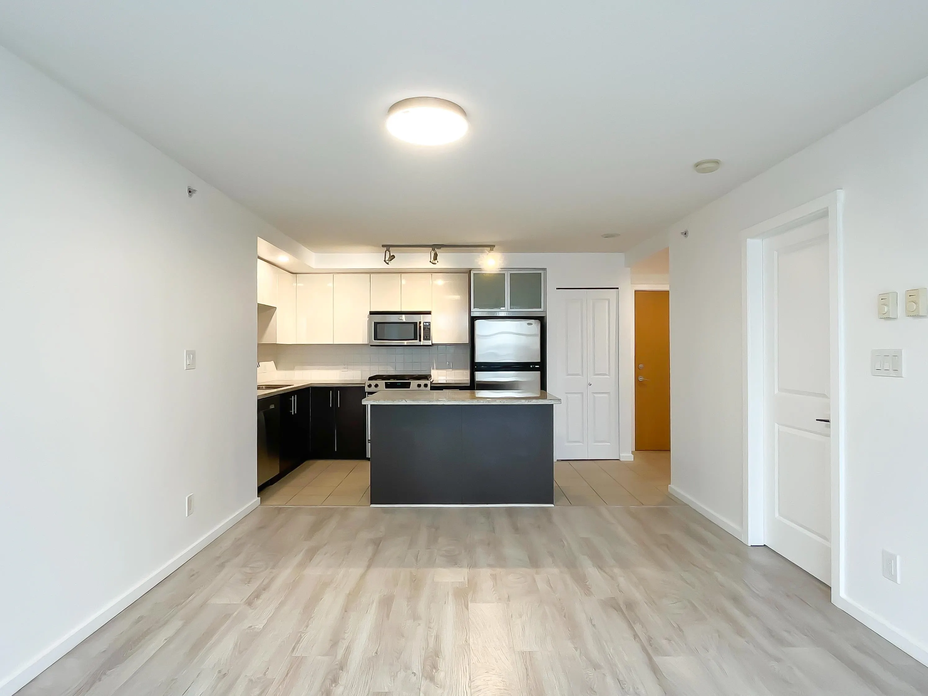 708 2289 Yukon Crescent