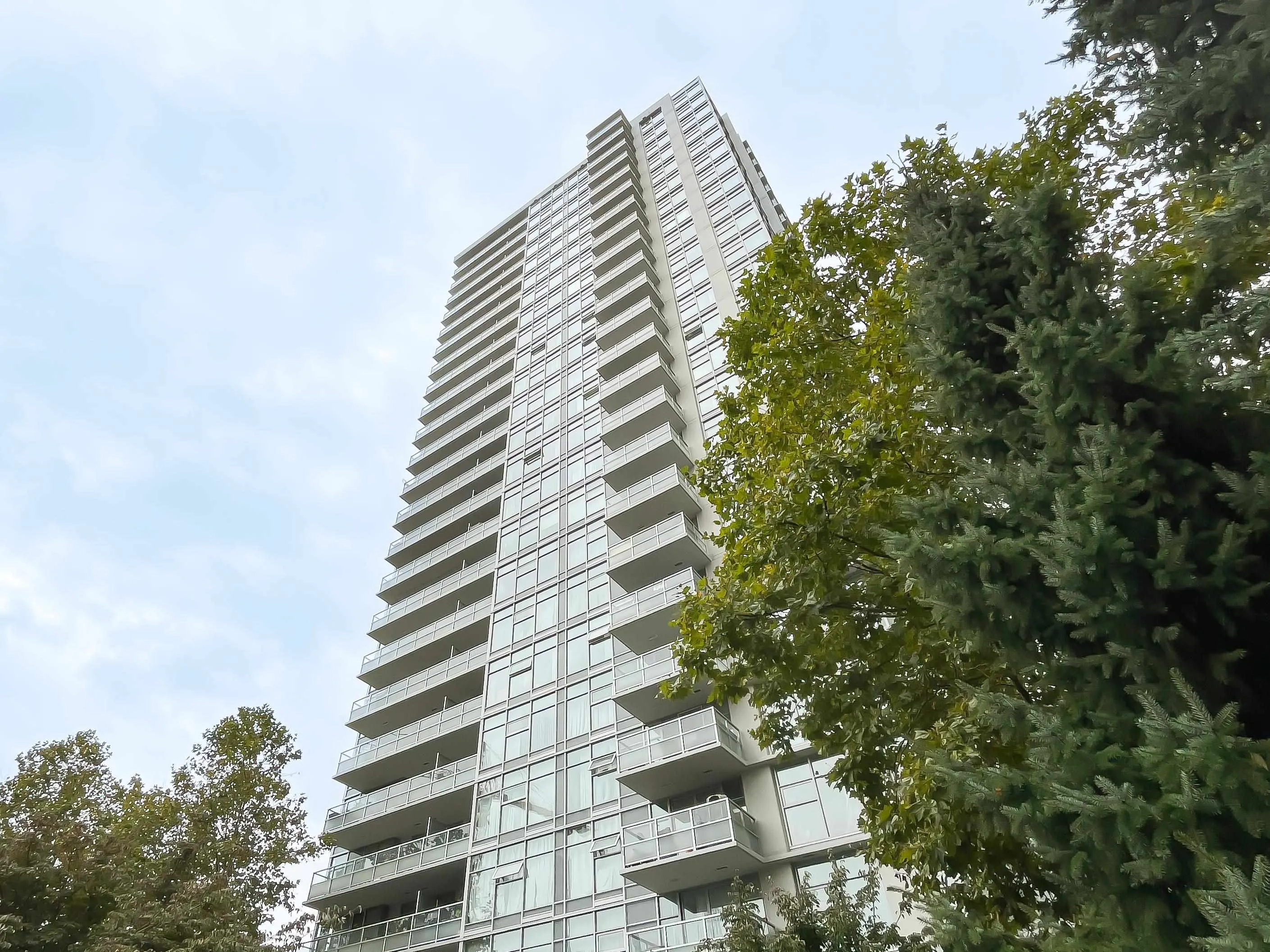 708 2289 Yukon Crescent