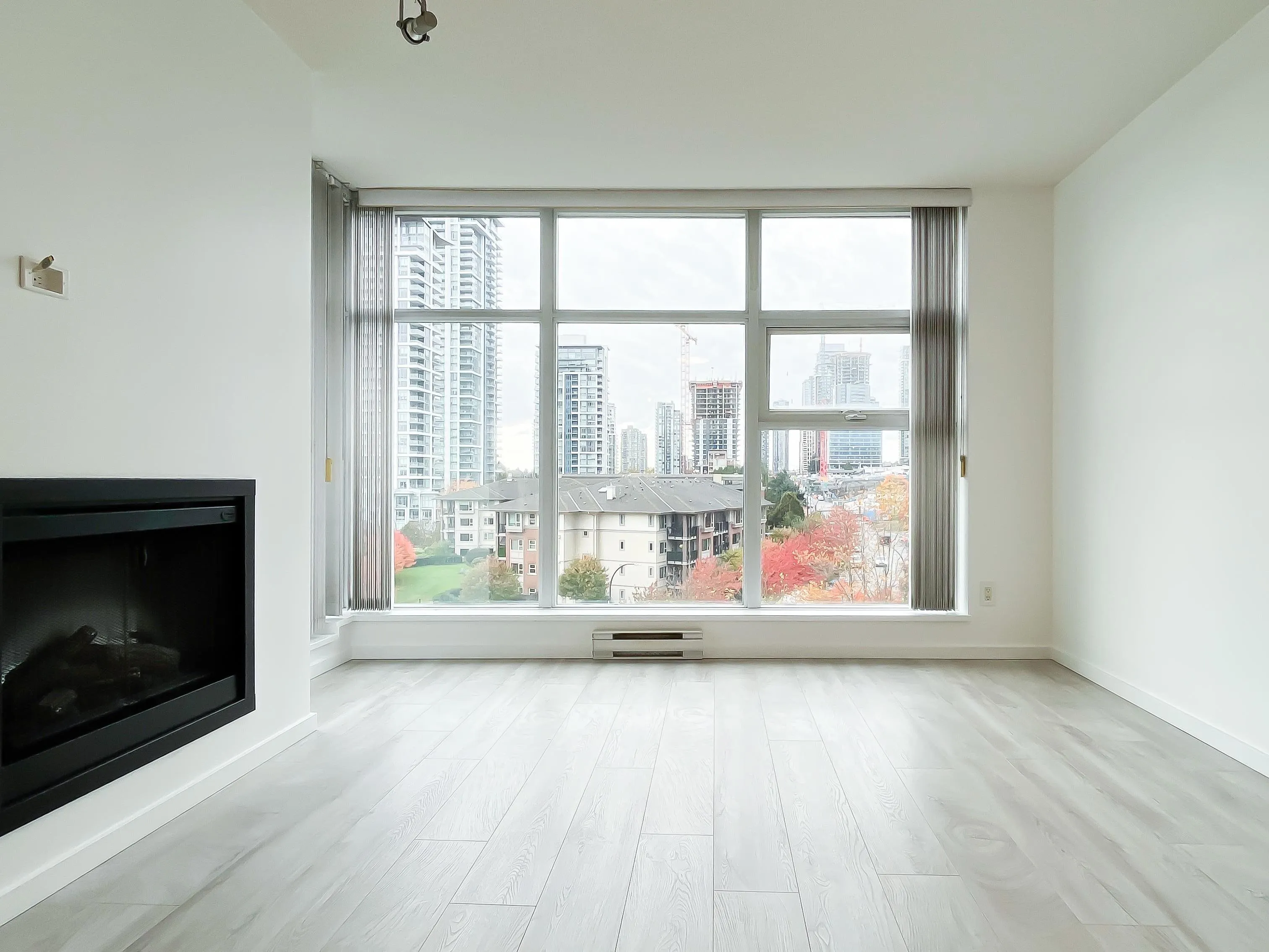 708 2289 Yukon Crescent