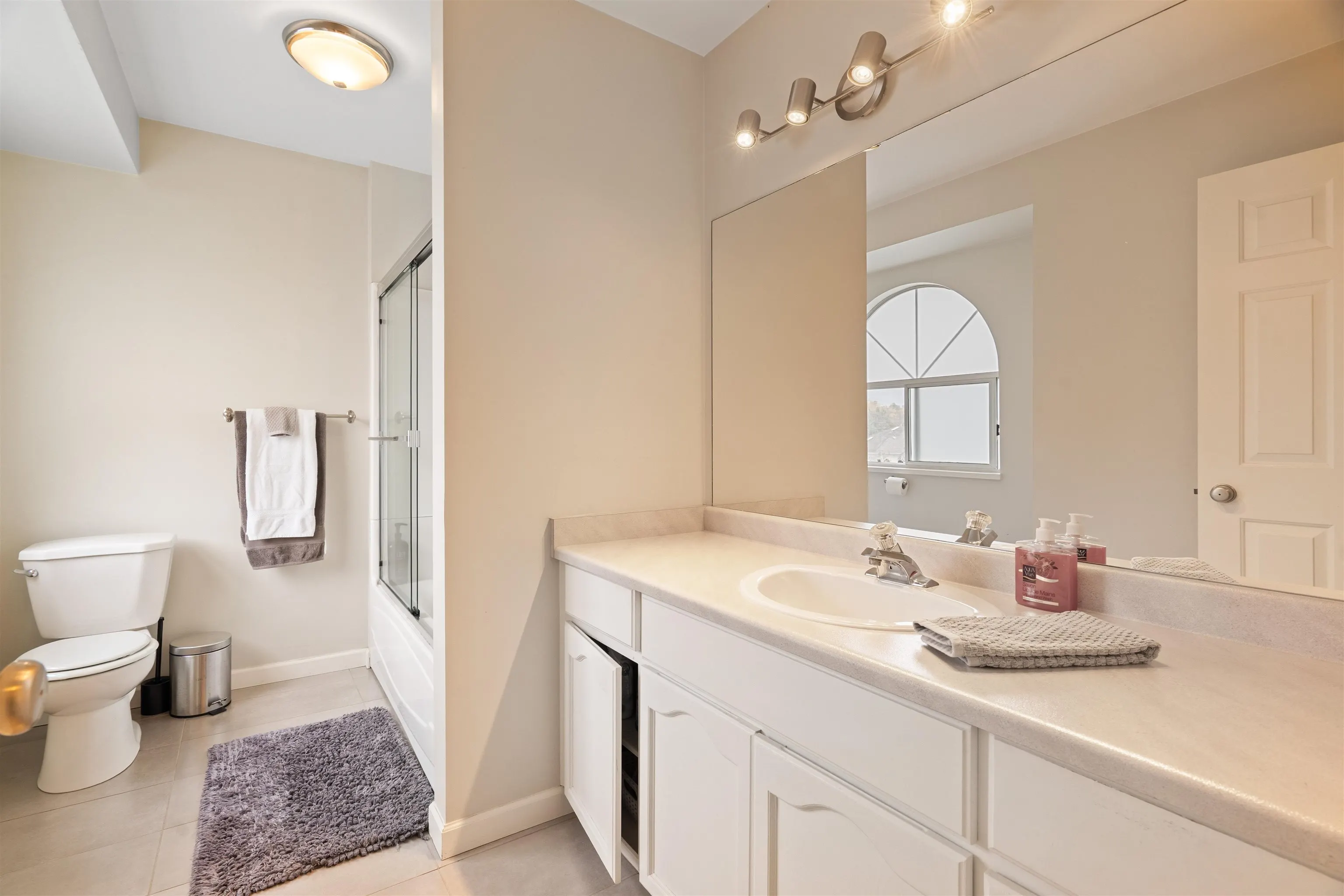 32345 Clinton Avenue