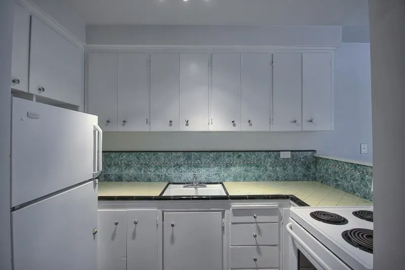 106 1540 Haro Street