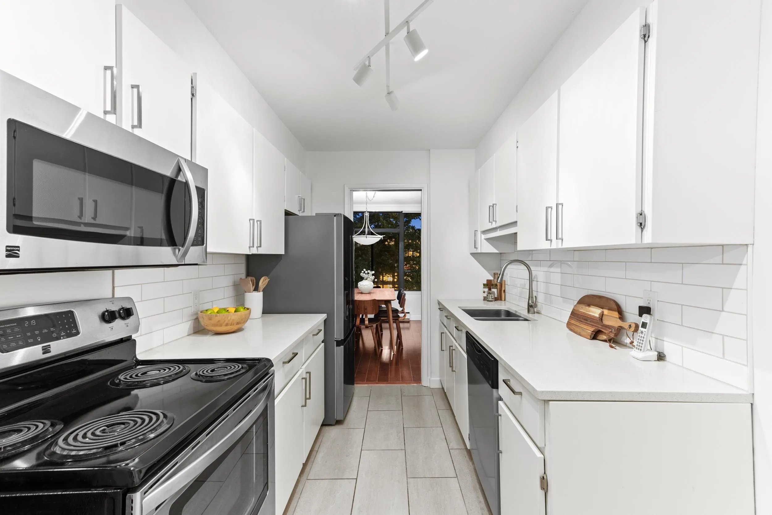 704 1480 Duchess Avenue