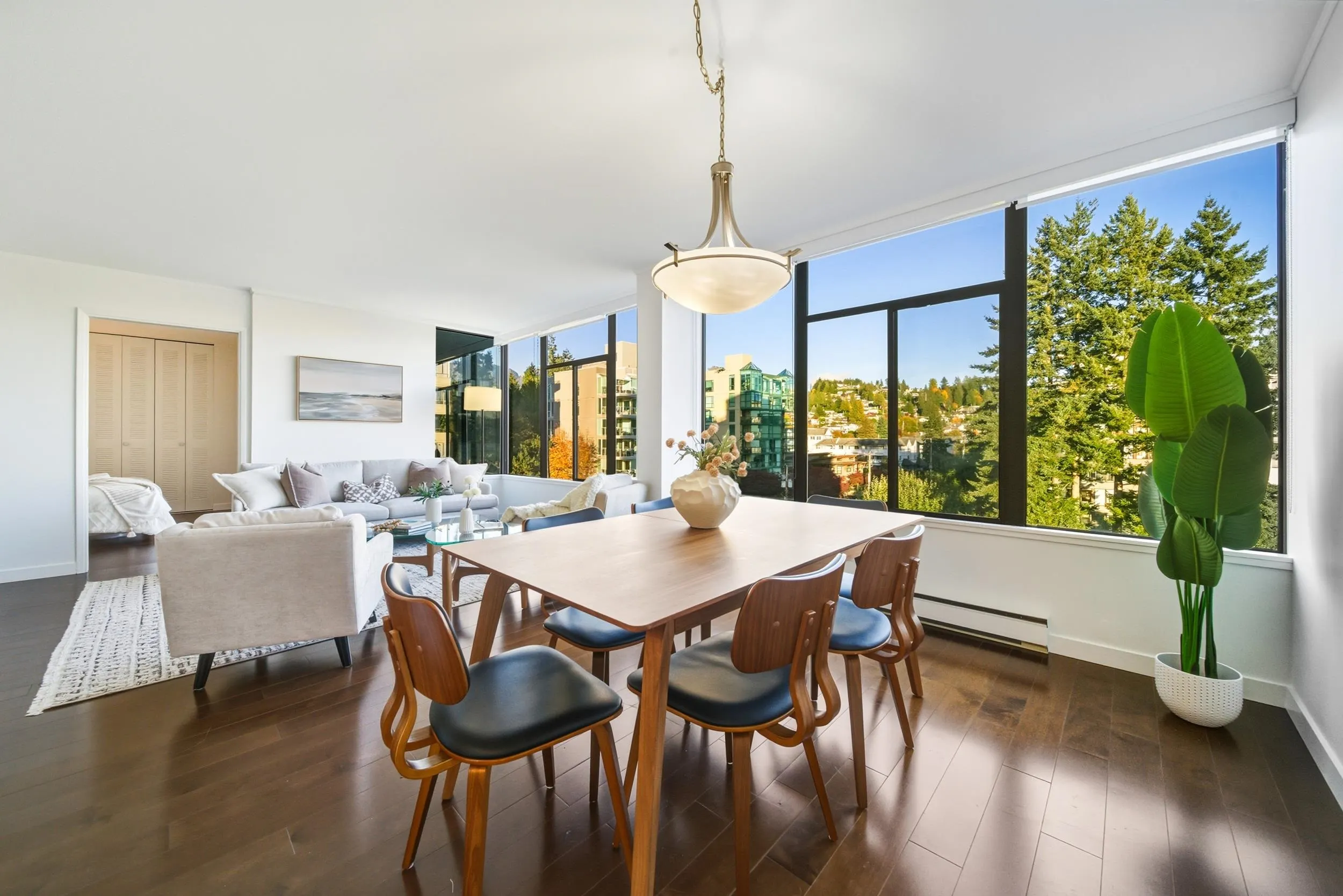 704 1480 Duchess Avenue