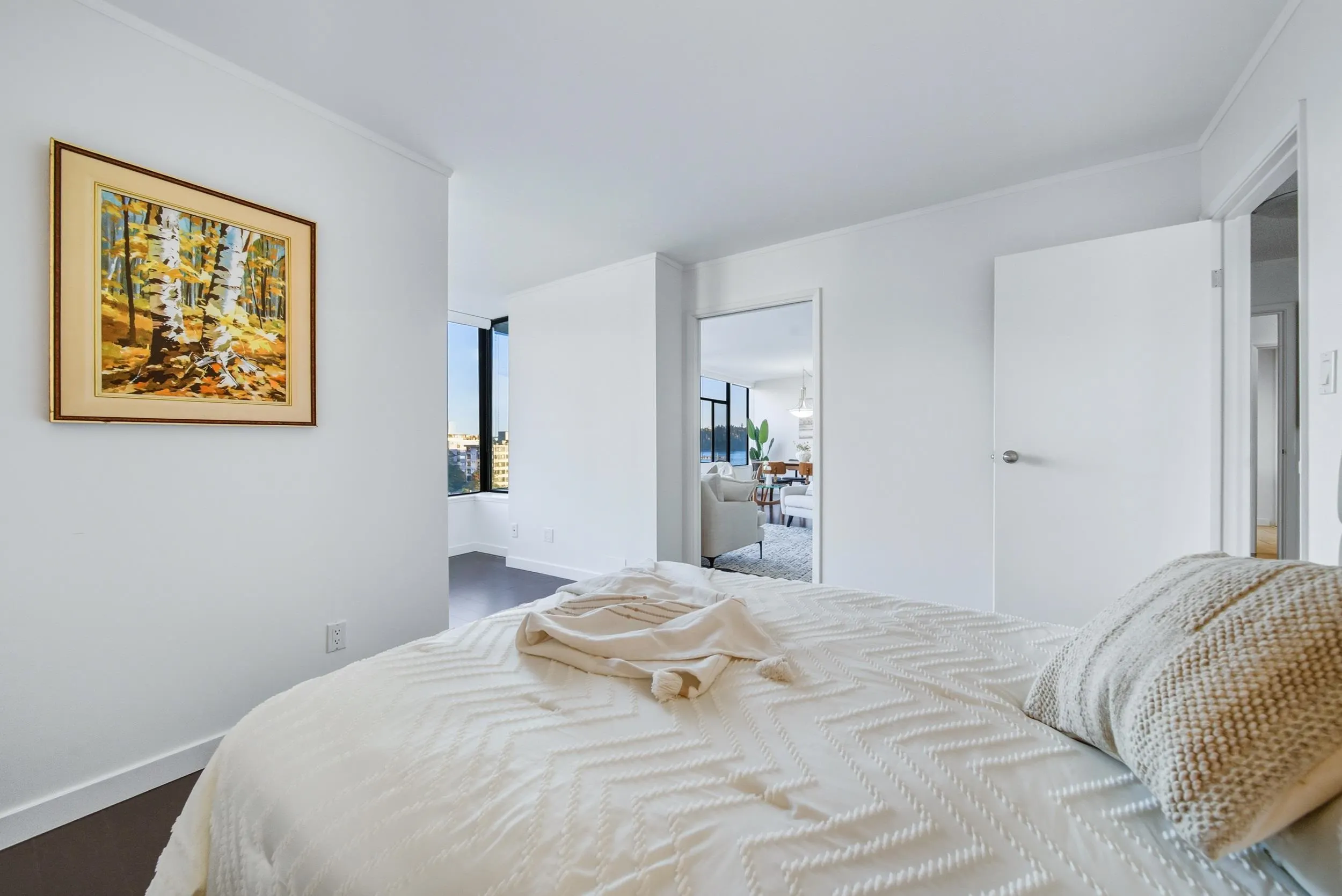 704 1480 Duchess Avenue