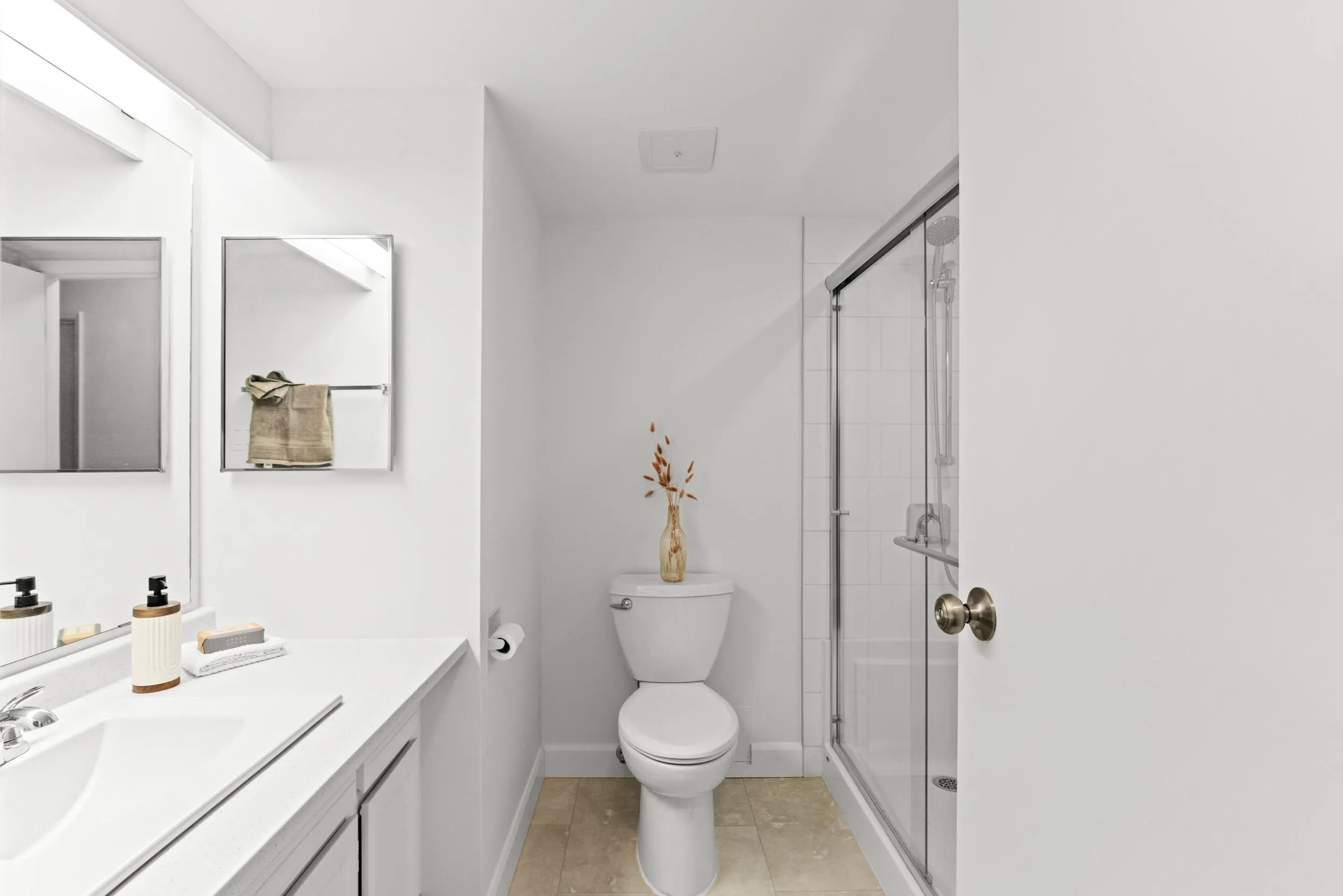 704 1480 Duchess Avenue