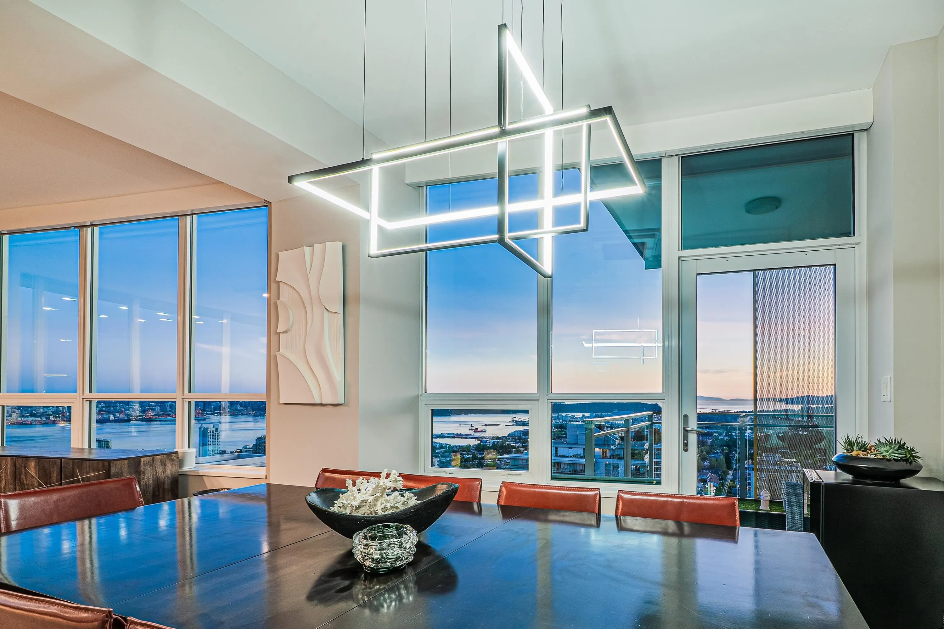 2302 125 E 14th Street