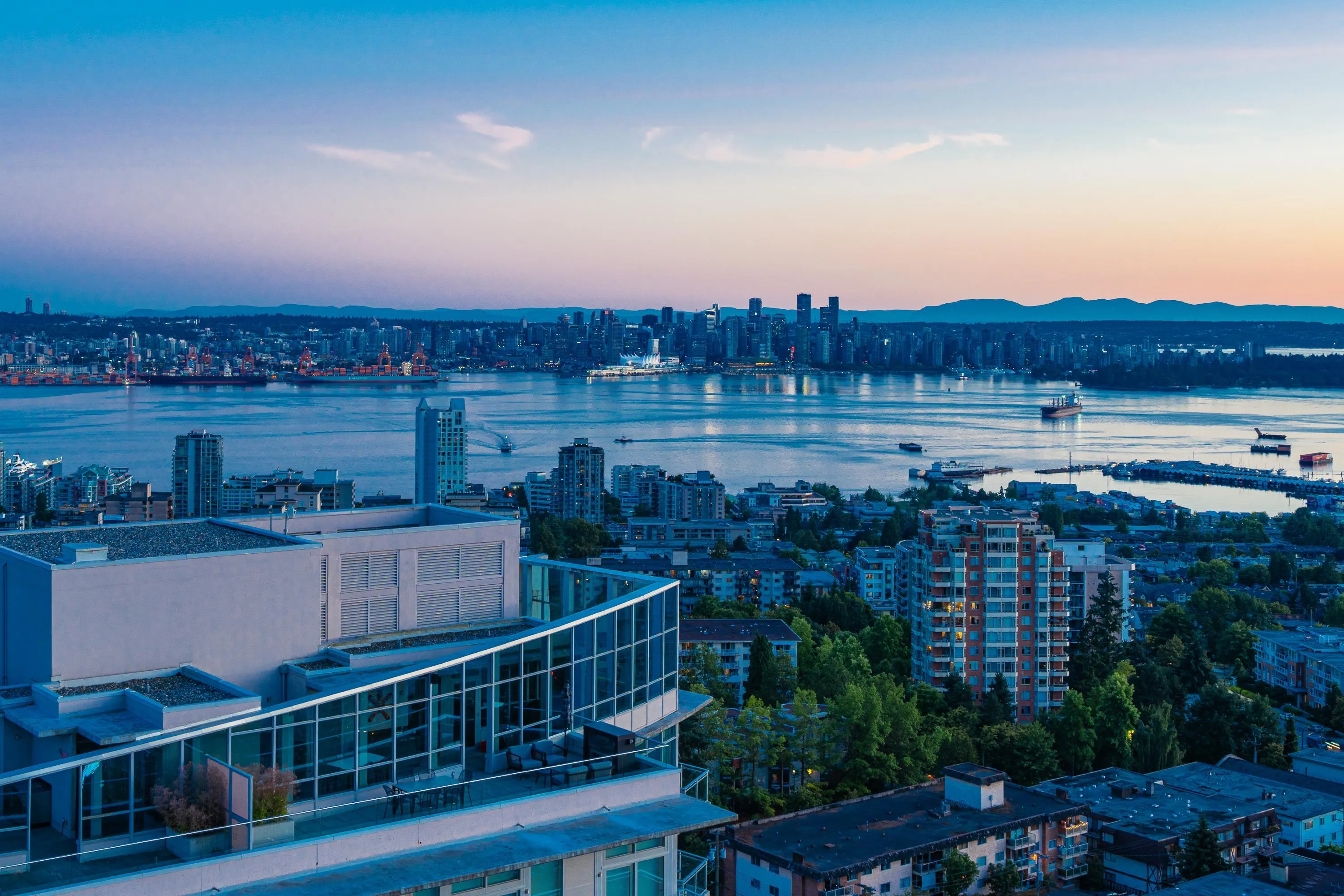 2302 125 E 14th Street