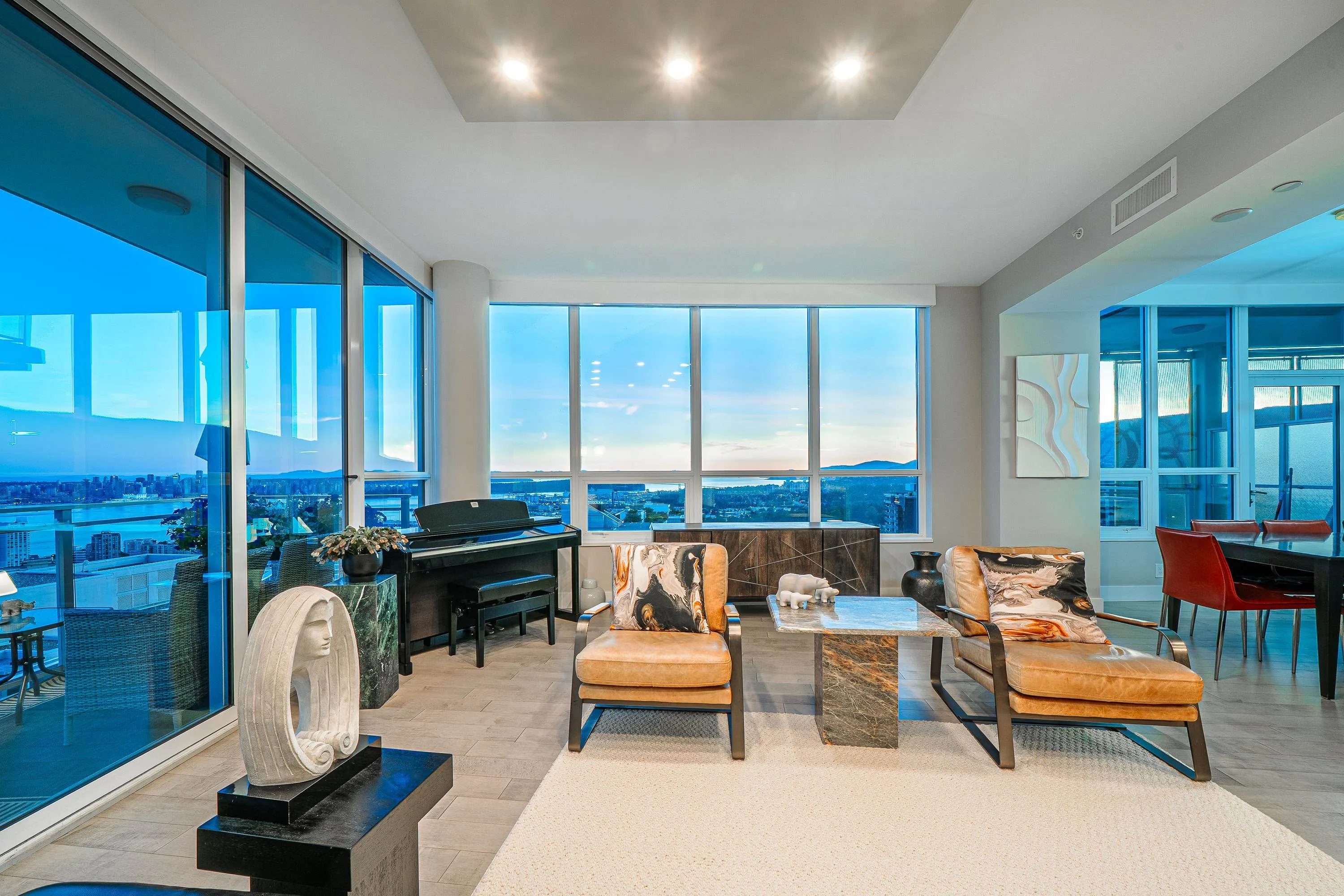 2302 125 E 14th Street