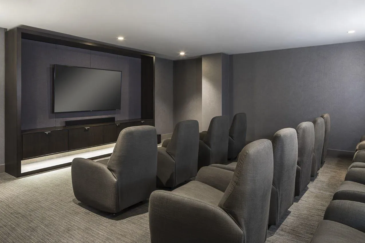 2302 125 E 14th Street