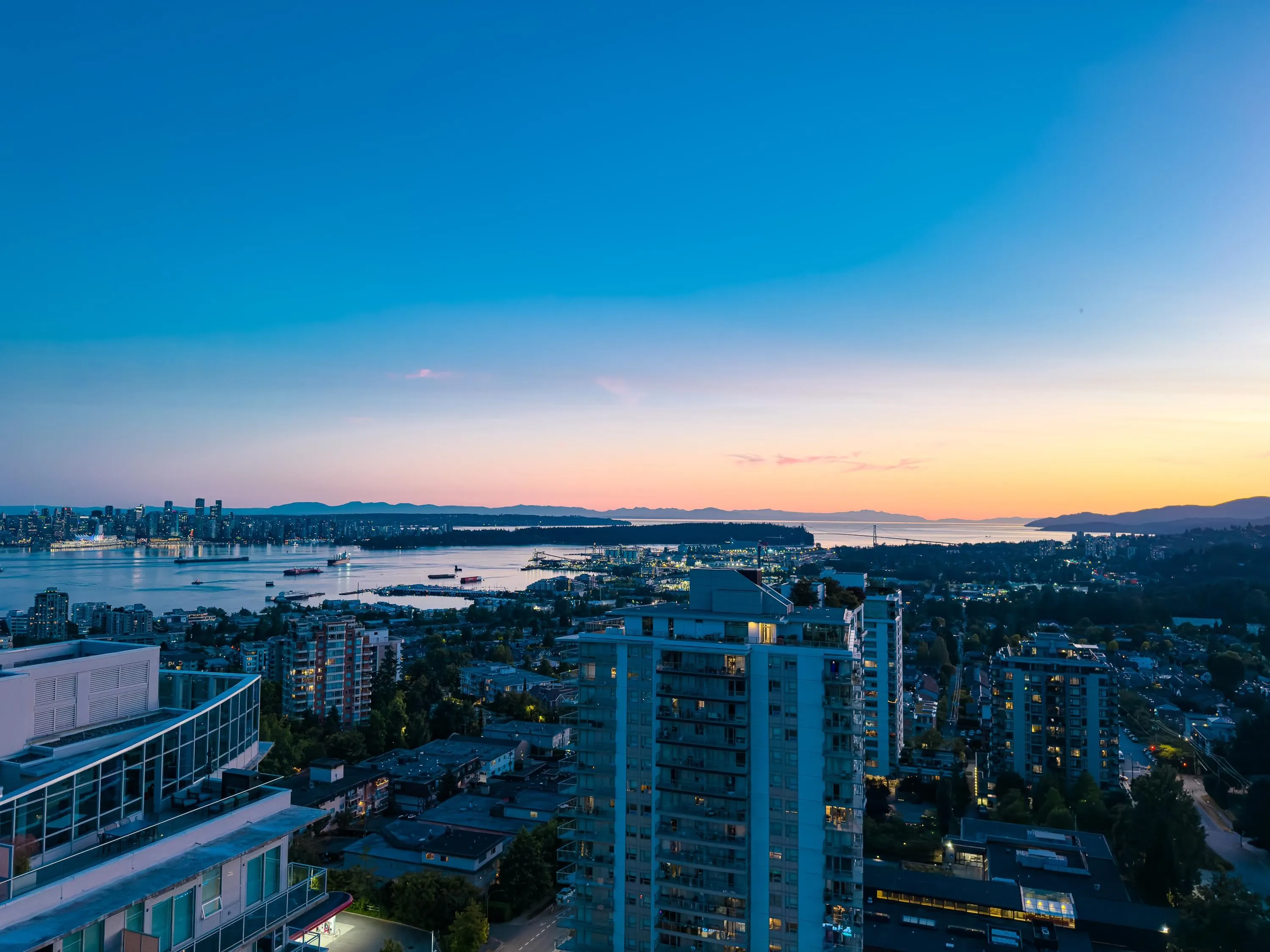 2302 125 E 14th Street