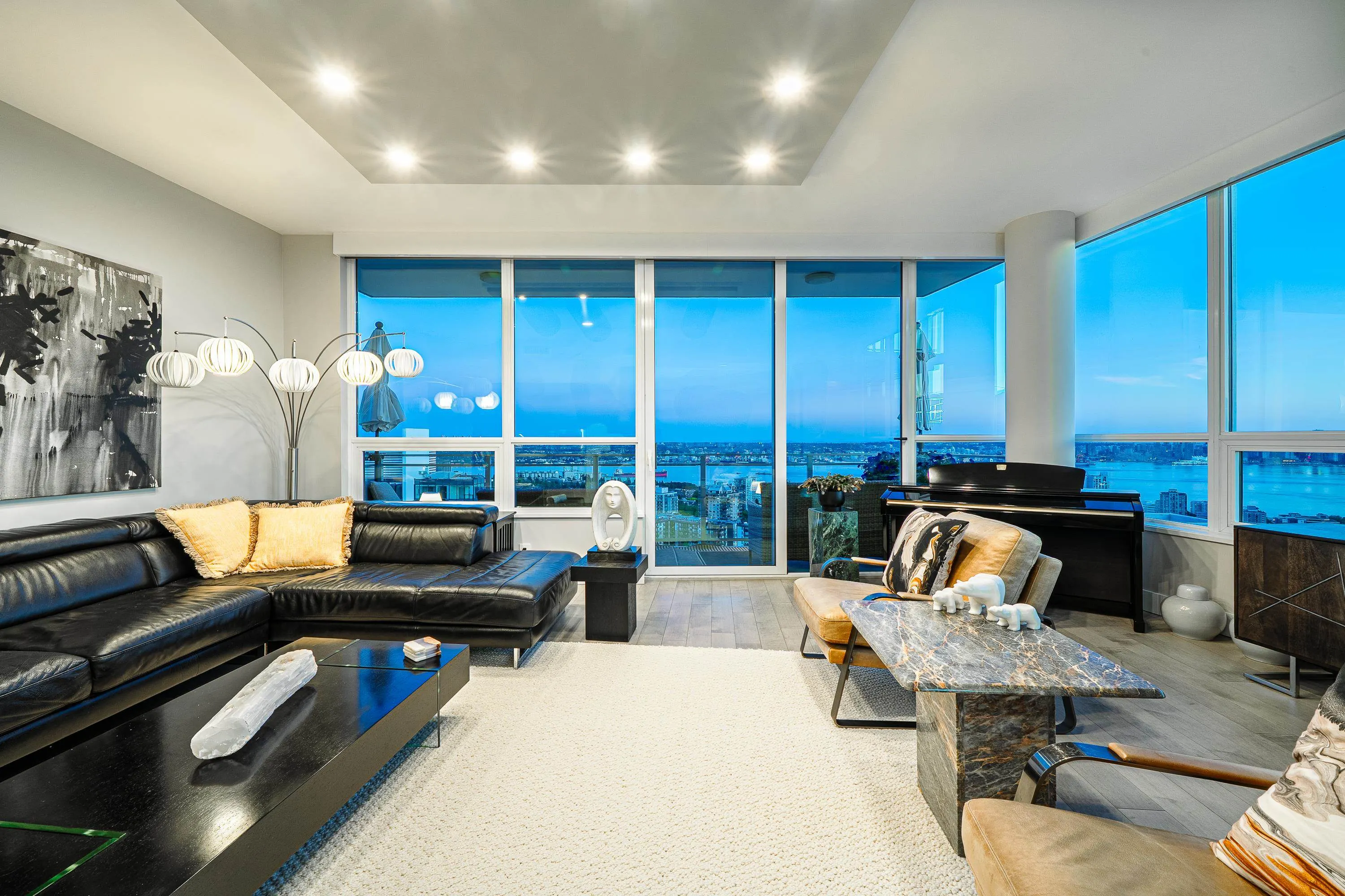 2302 125 E 14th Street