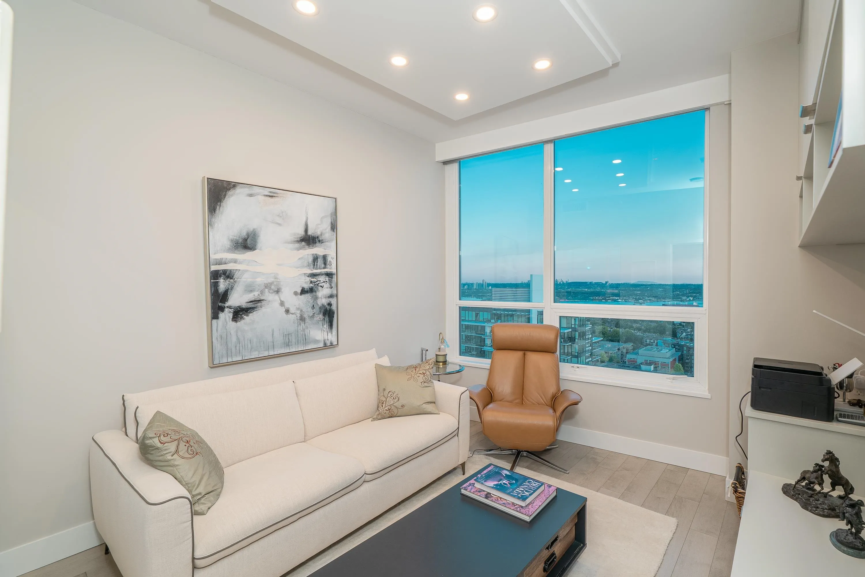 2302 125 E 14th Street