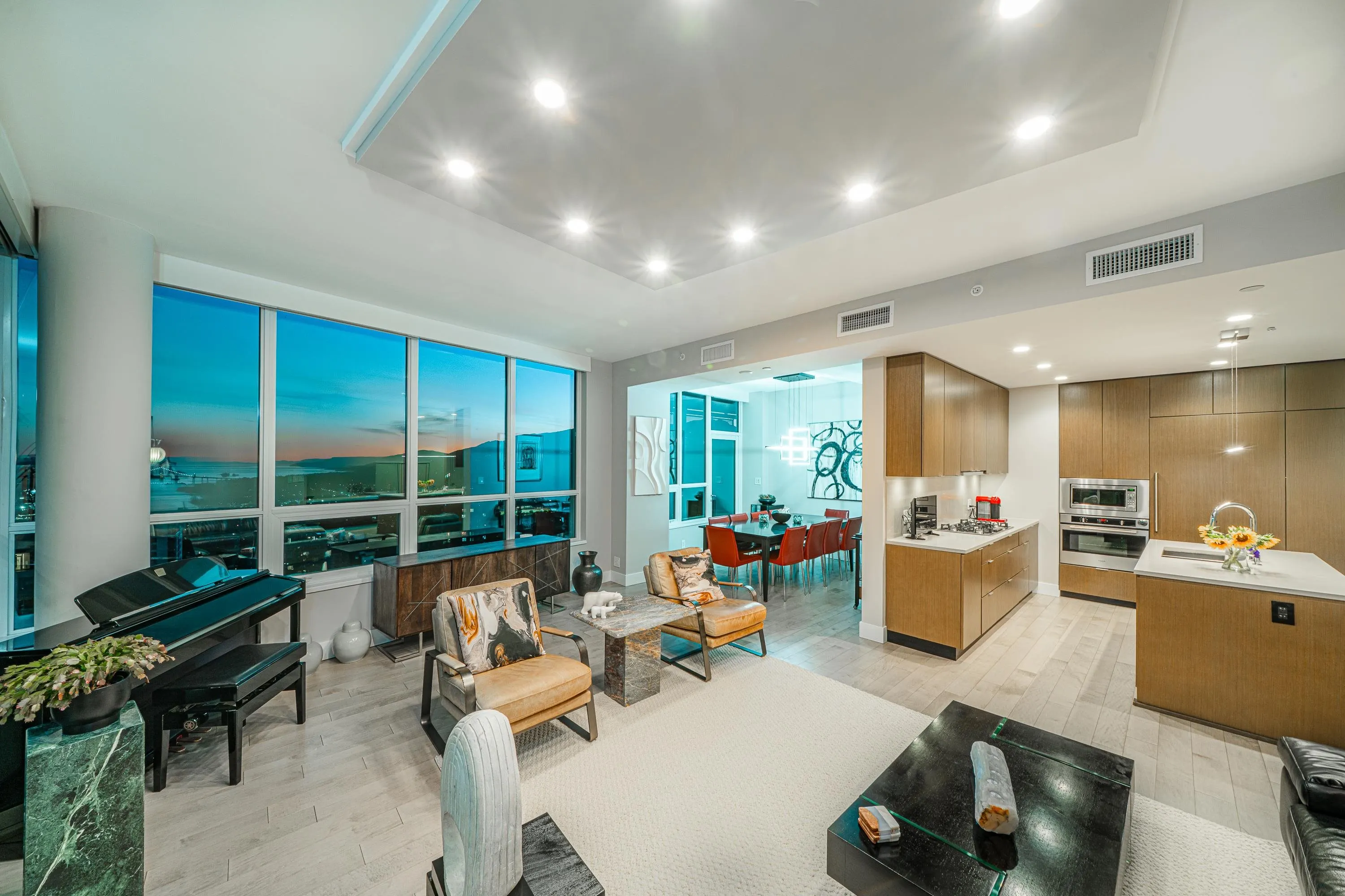 2302 125 E 14th Street