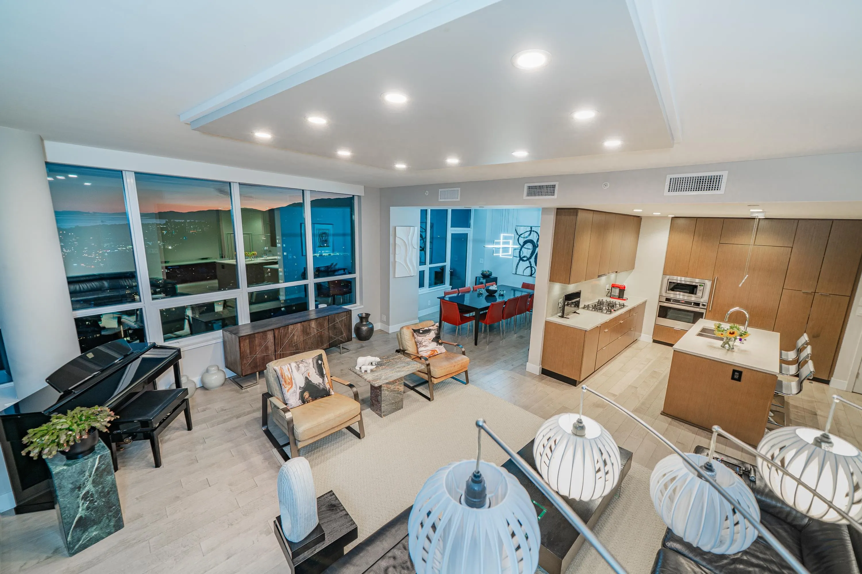 2302 125 E 14th Street