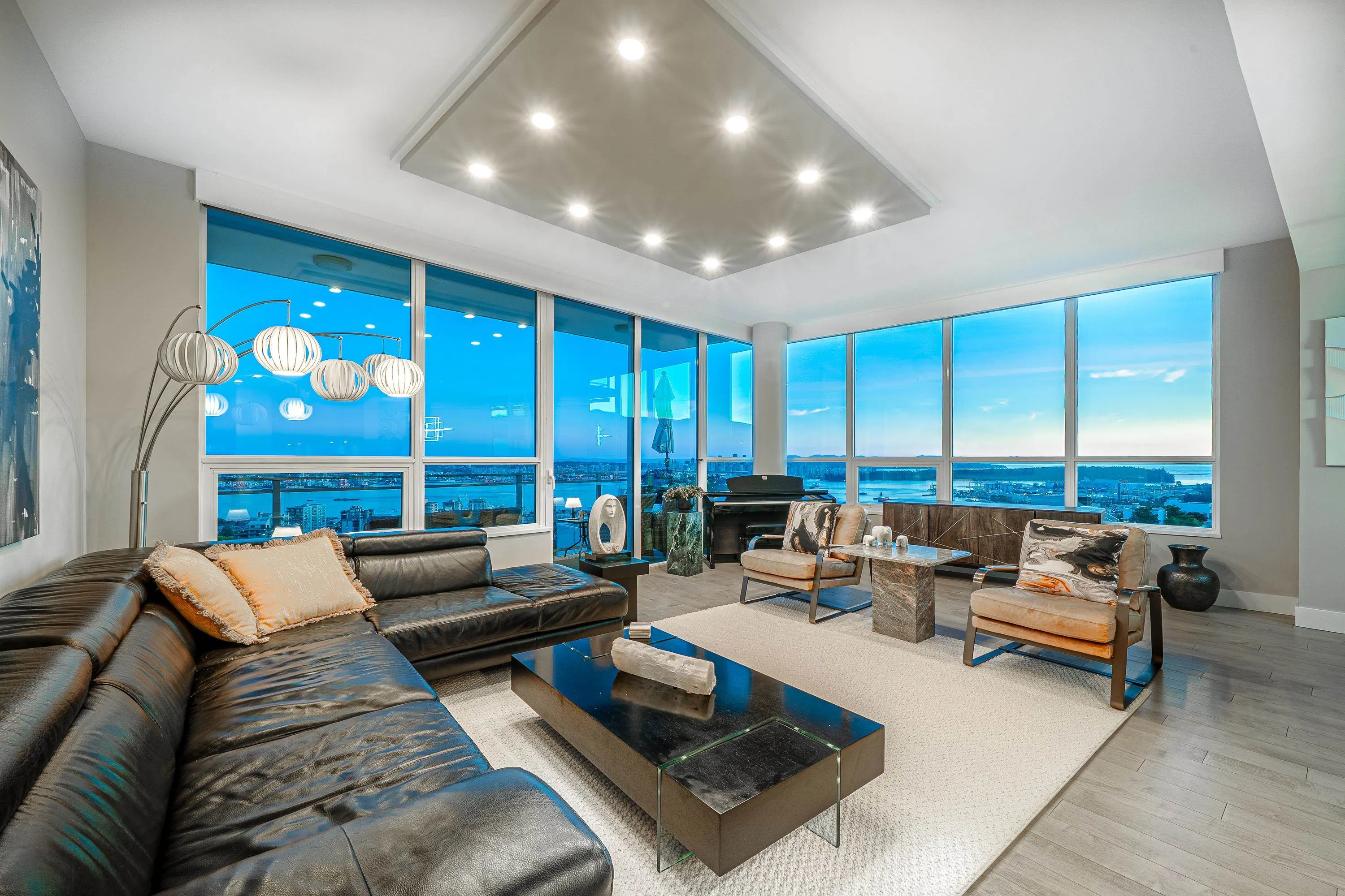 2302 125 E 14th Street