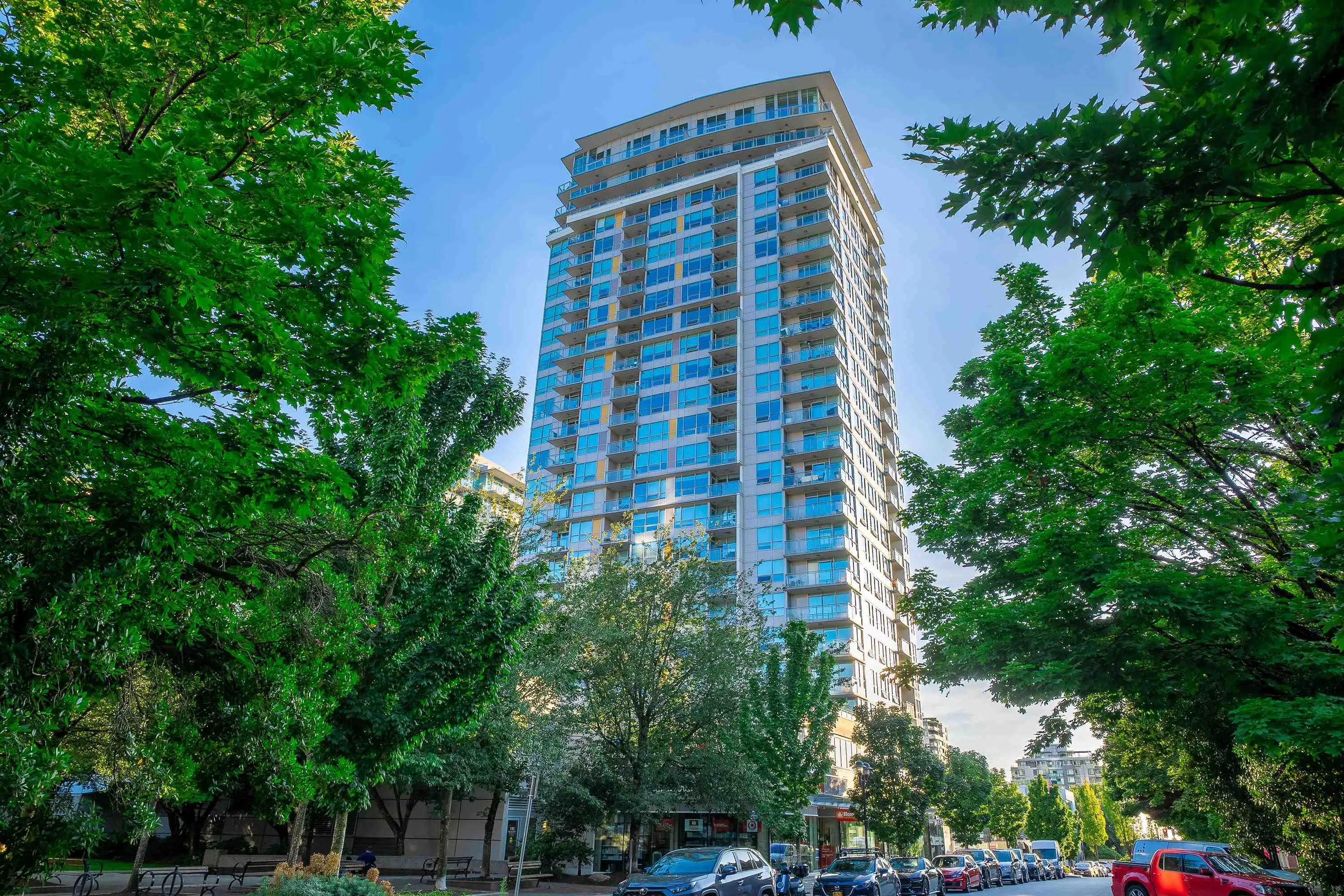 2302 125 E 14th Street