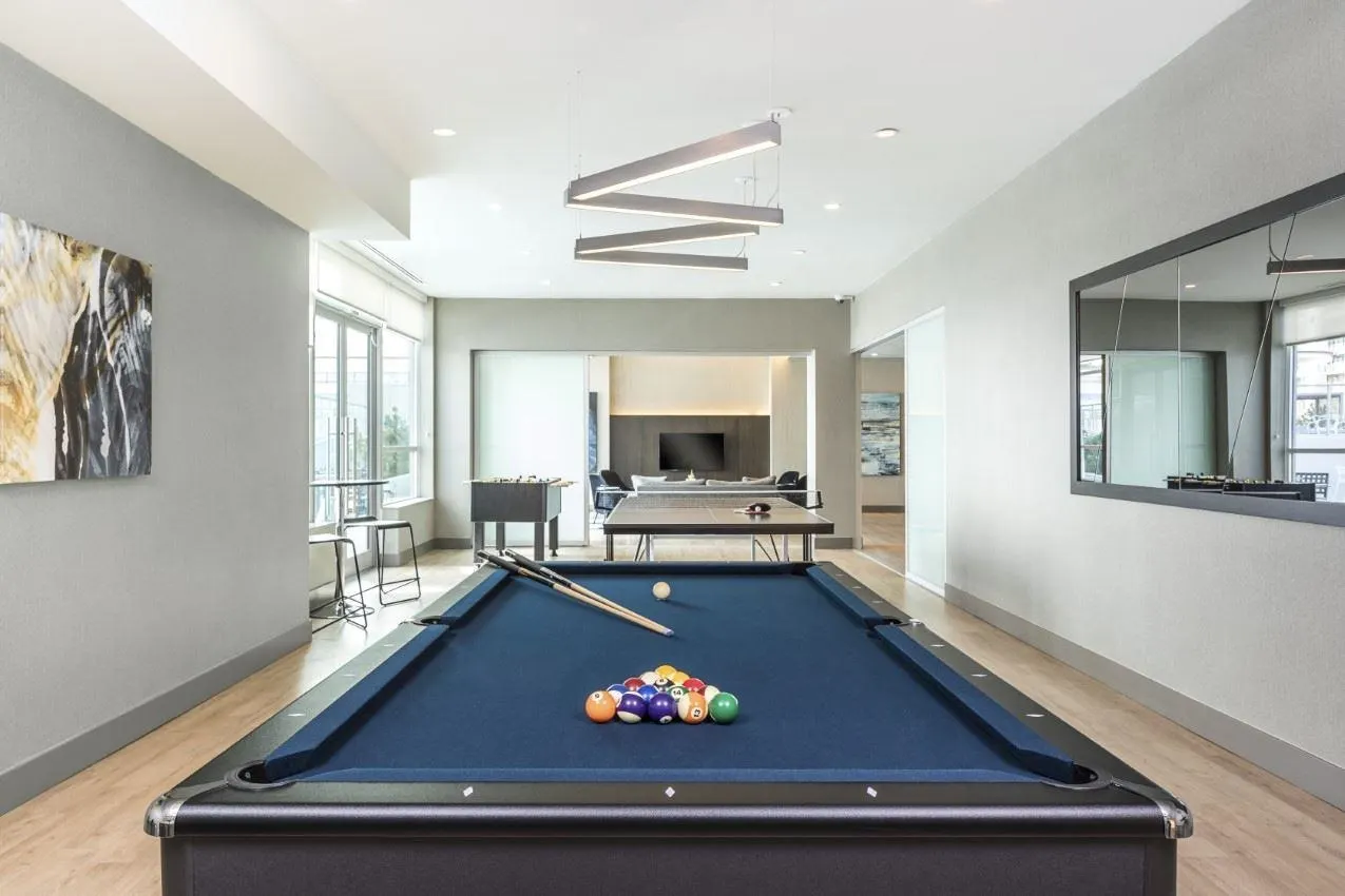 2302 125 E 14th Street