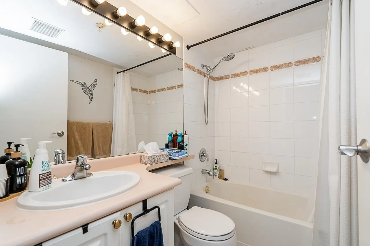 807 488 Helmcken Street