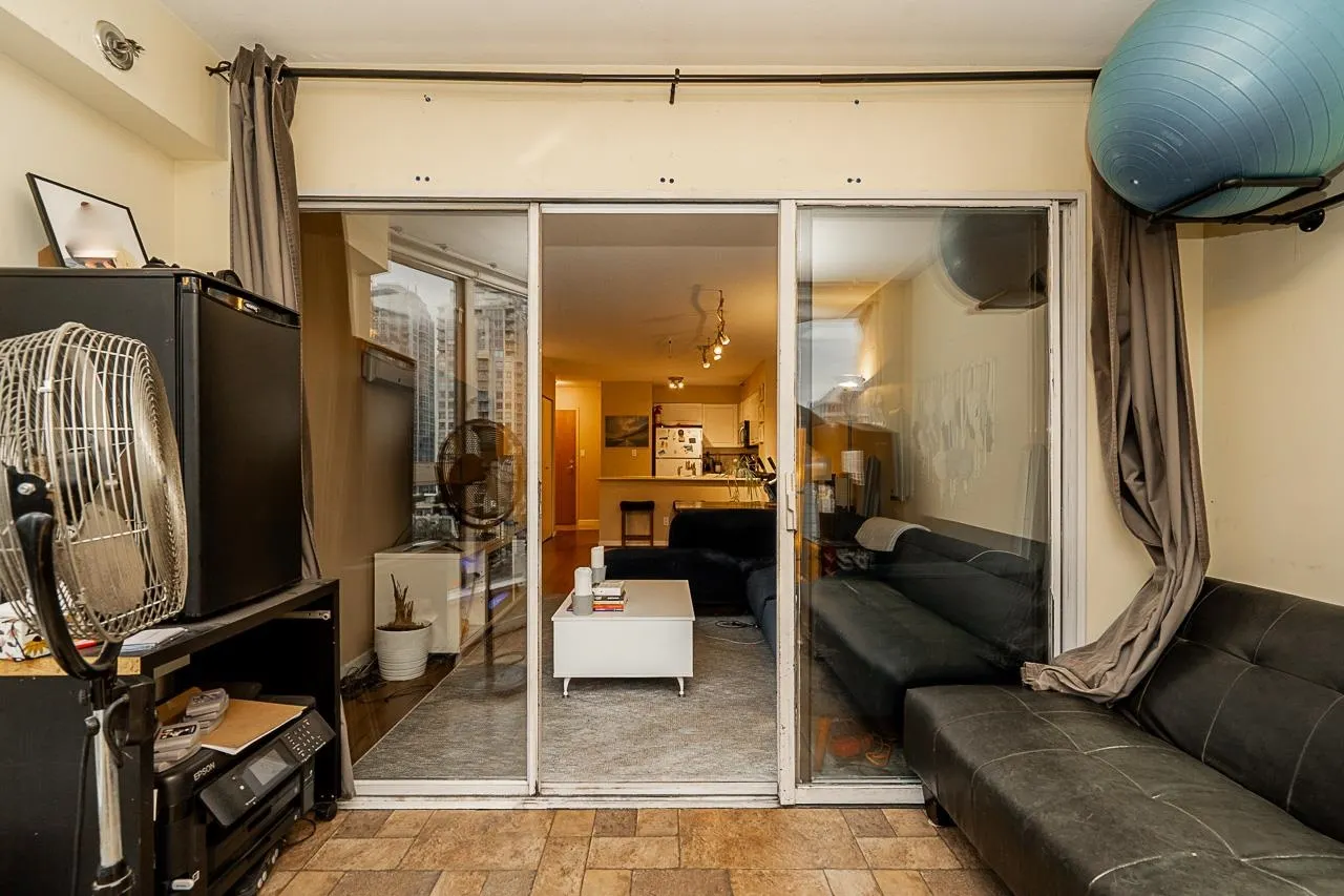 807 488 Helmcken Street