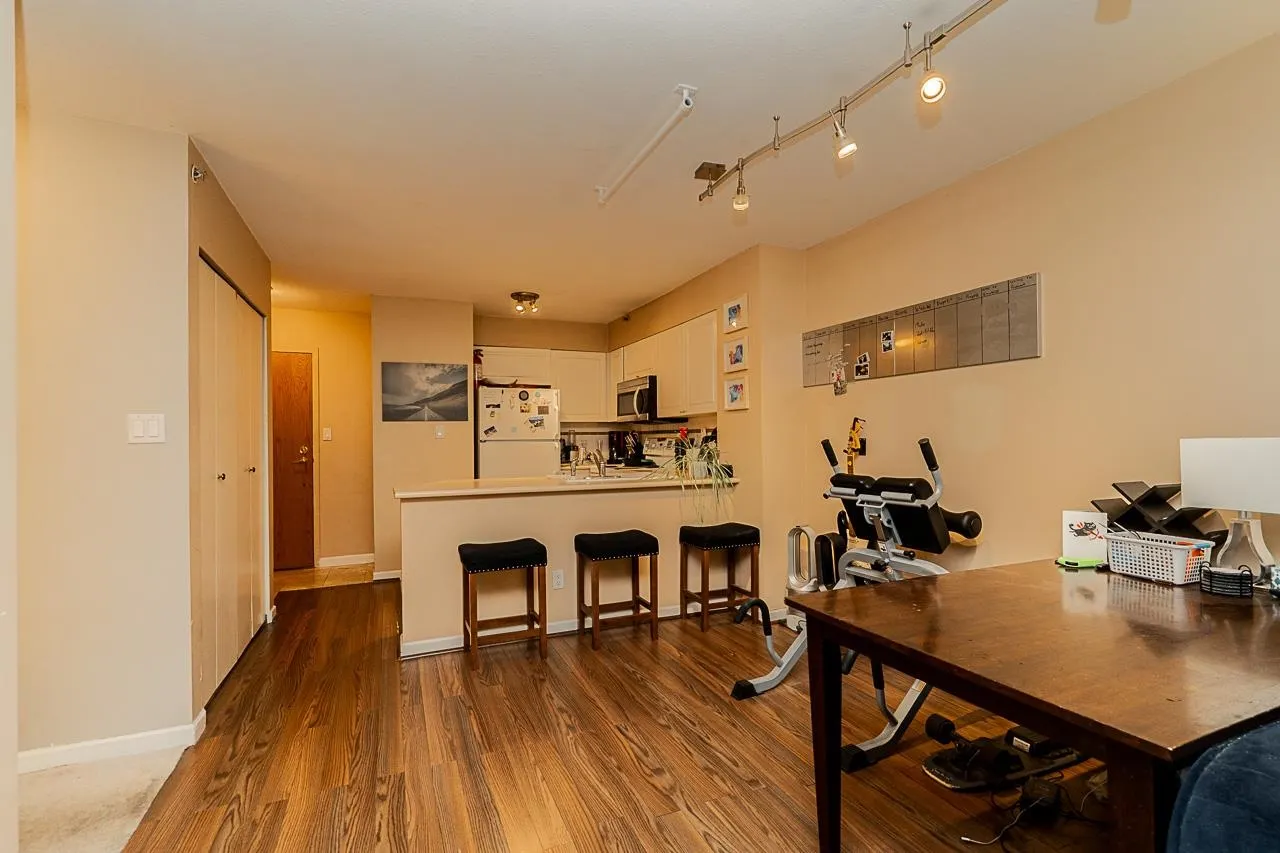 807 488 Helmcken Street