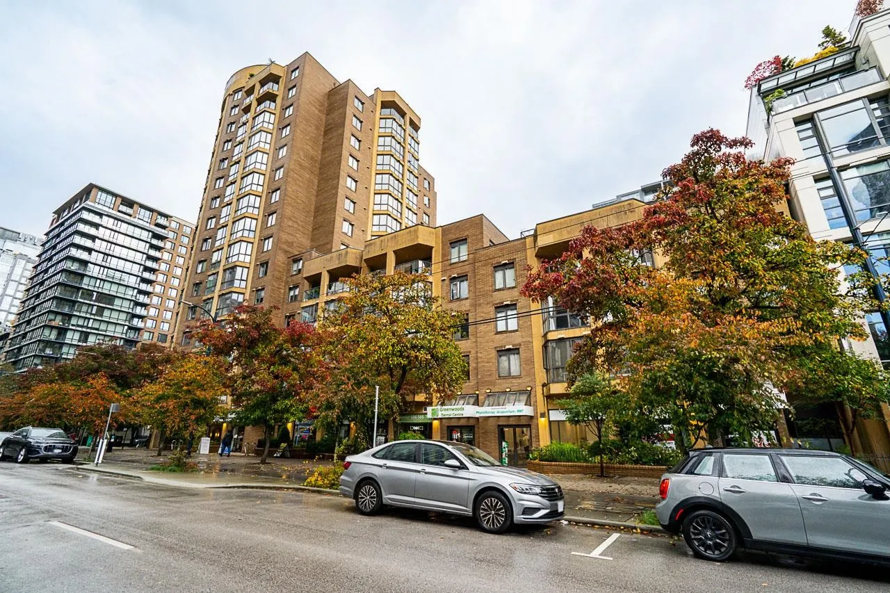 807 488 Helmcken Street