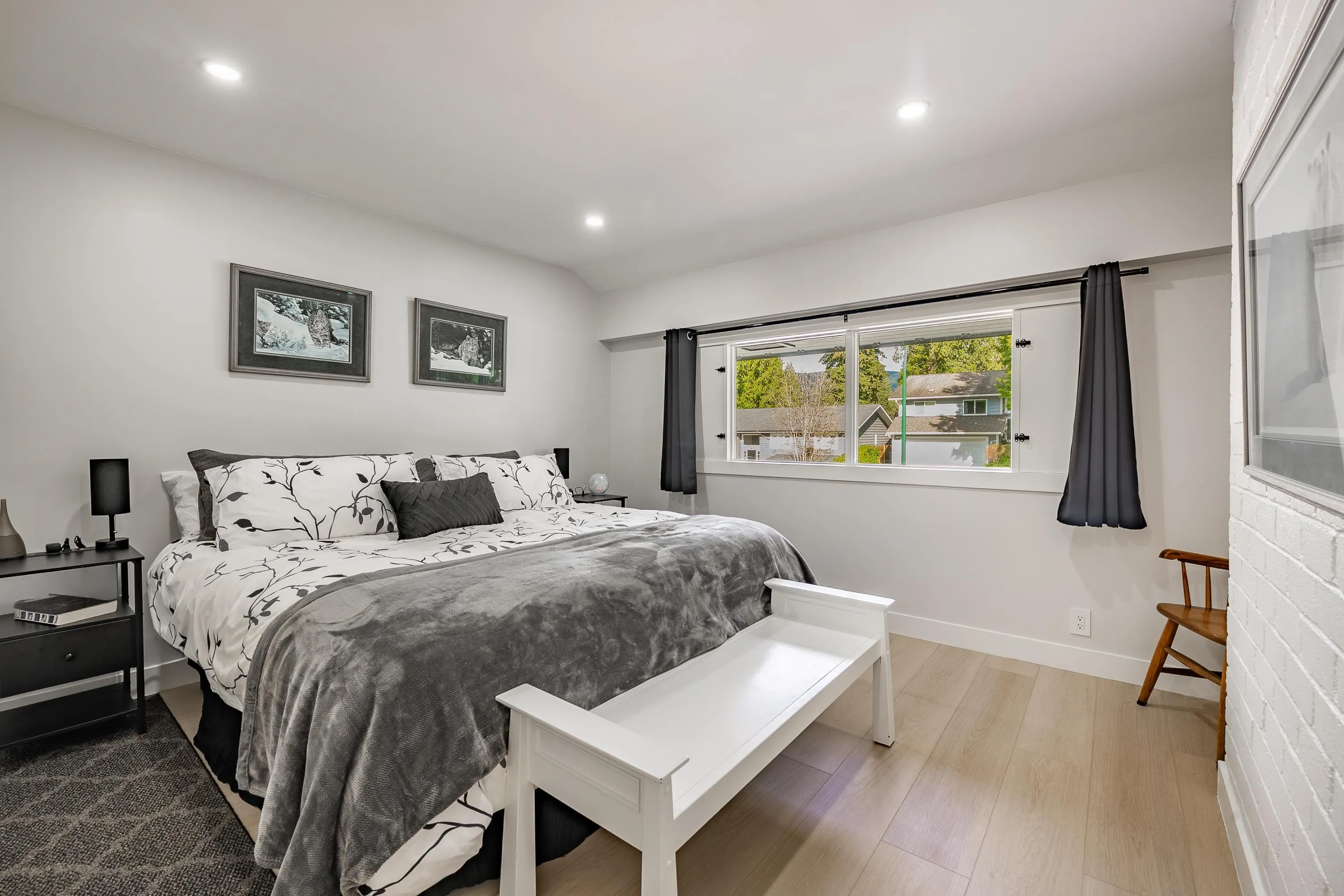 3163 Tennyson Crescent