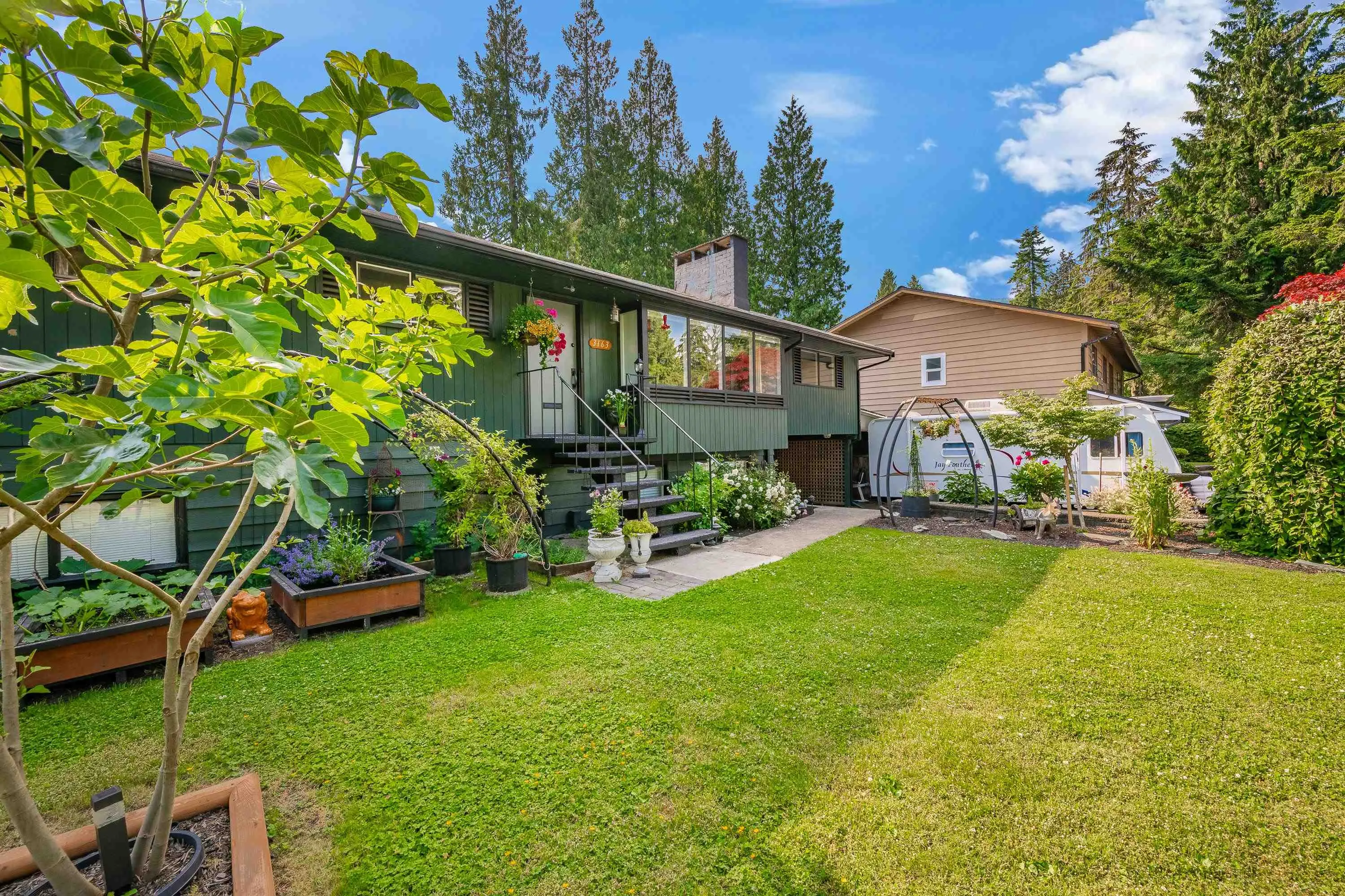 3163 Tennyson Crescent