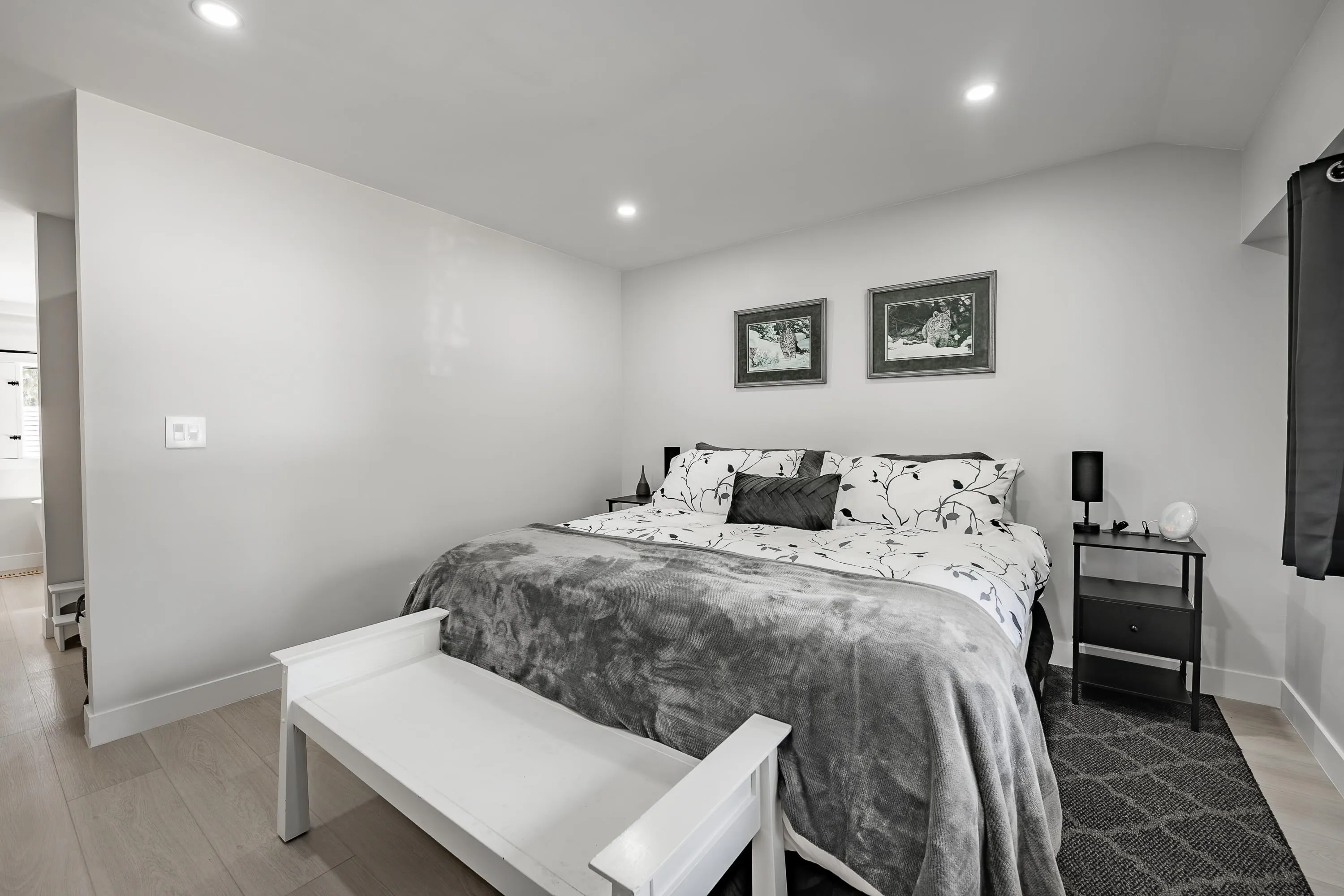 3163 Tennyson Crescent