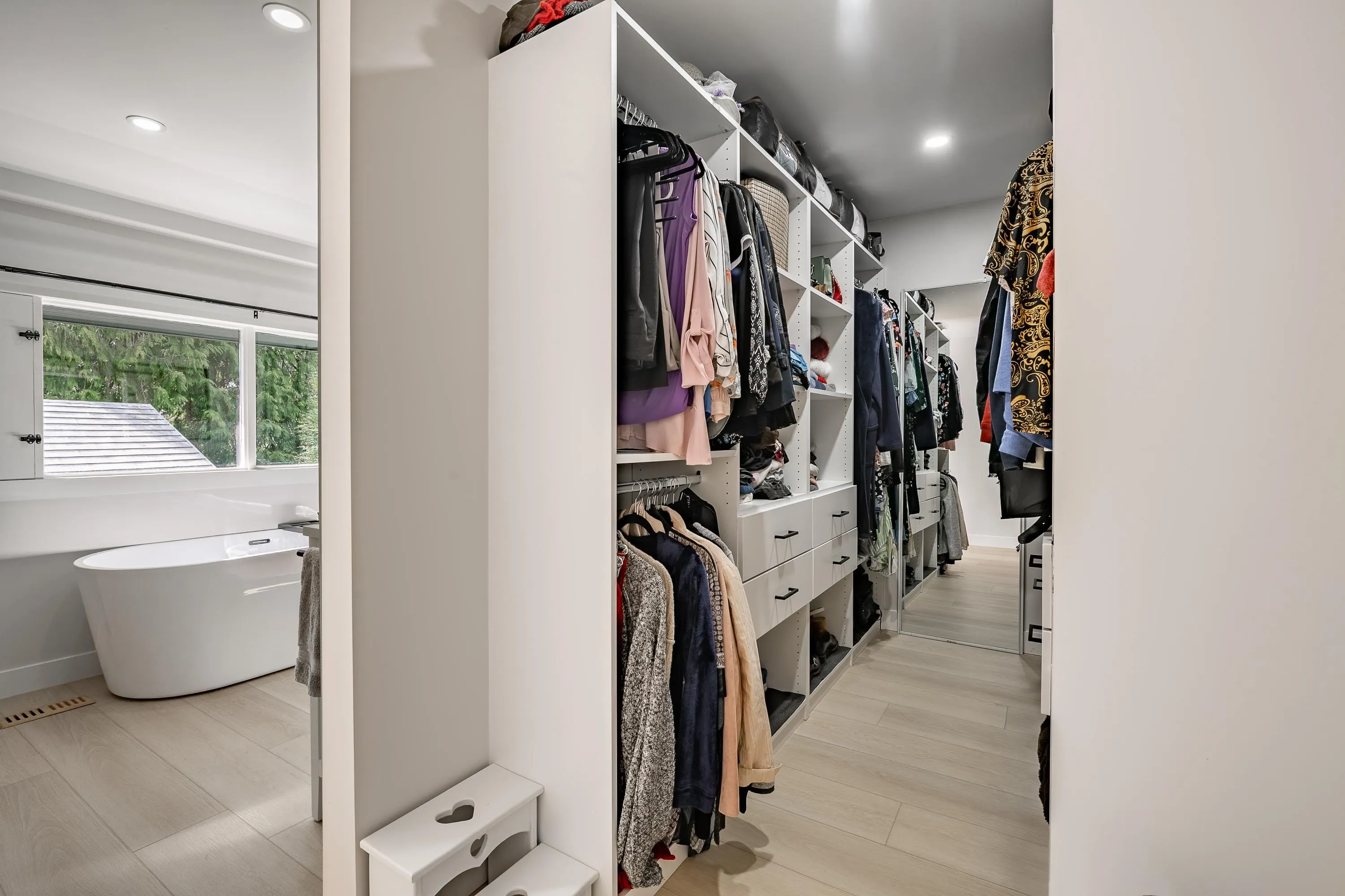 3163 Tennyson Crescent