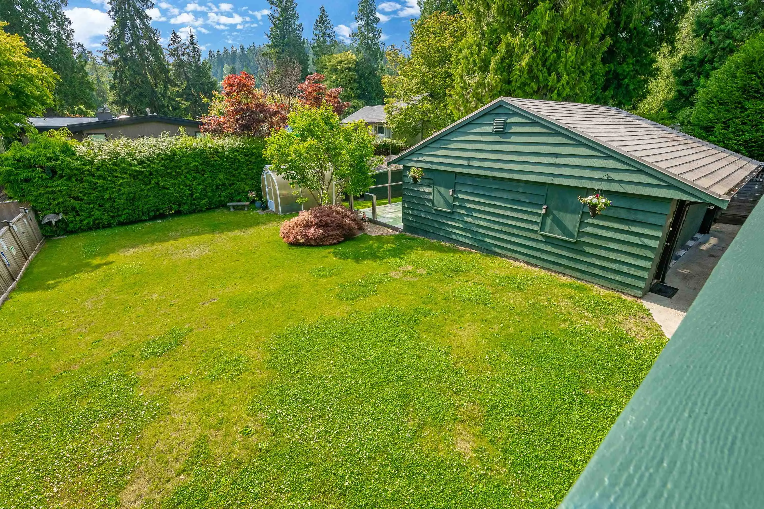 3163 Tennyson Crescent