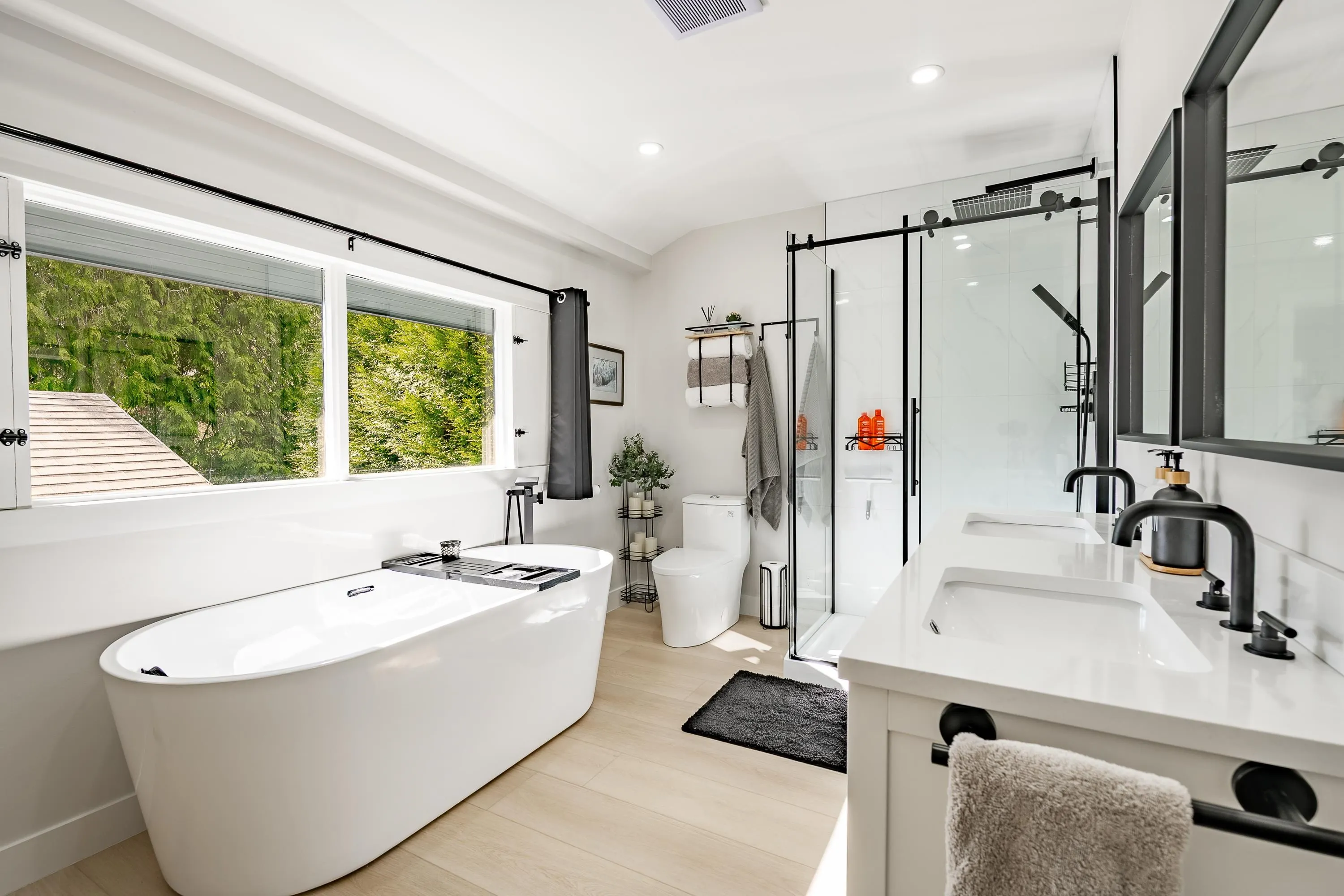 3163 Tennyson Crescent