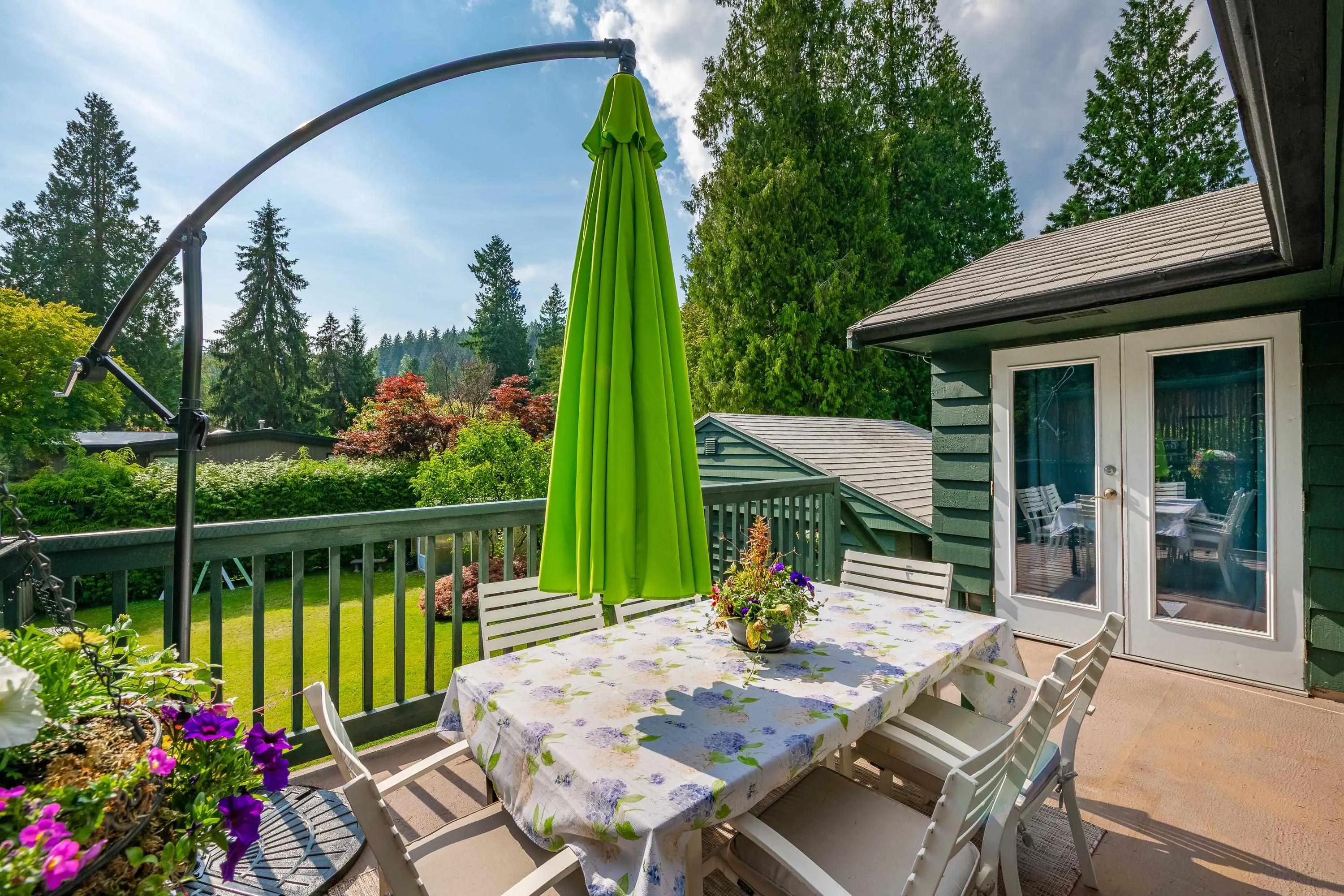 3163 Tennyson Crescent