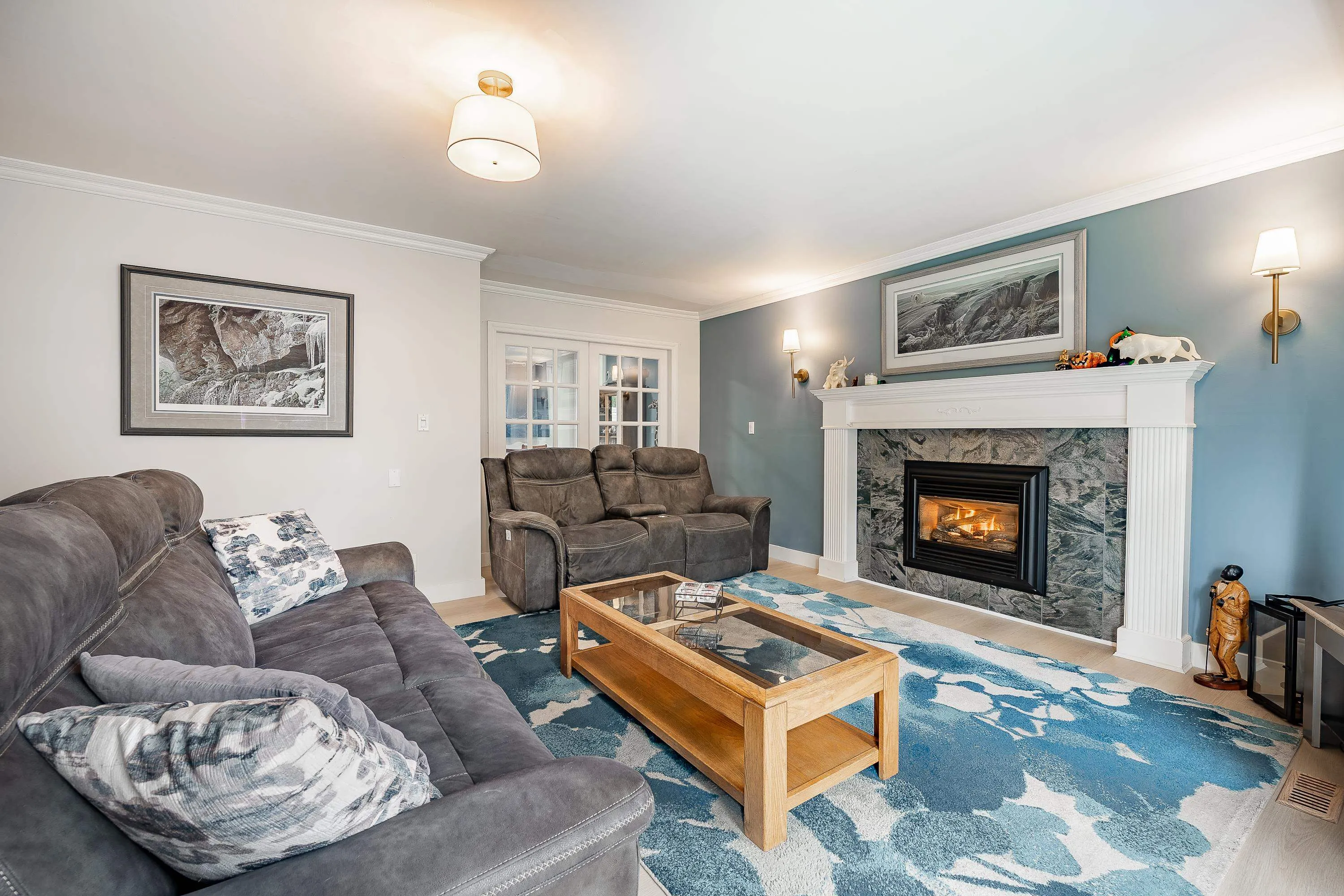 3163 Tennyson Crescent