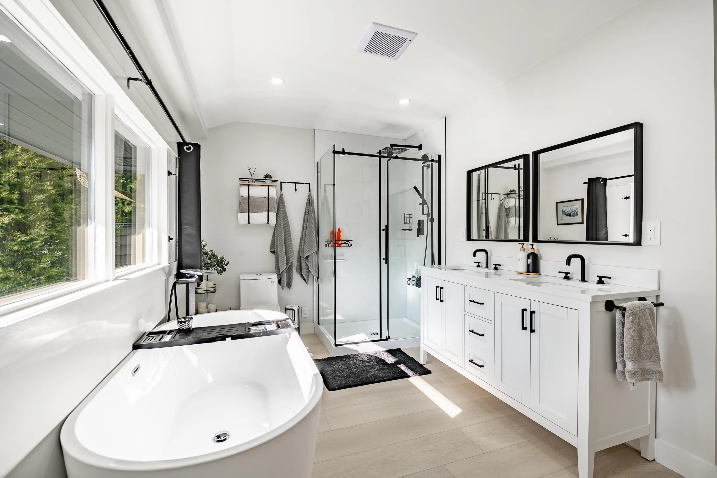 3163 Tennyson Crescent